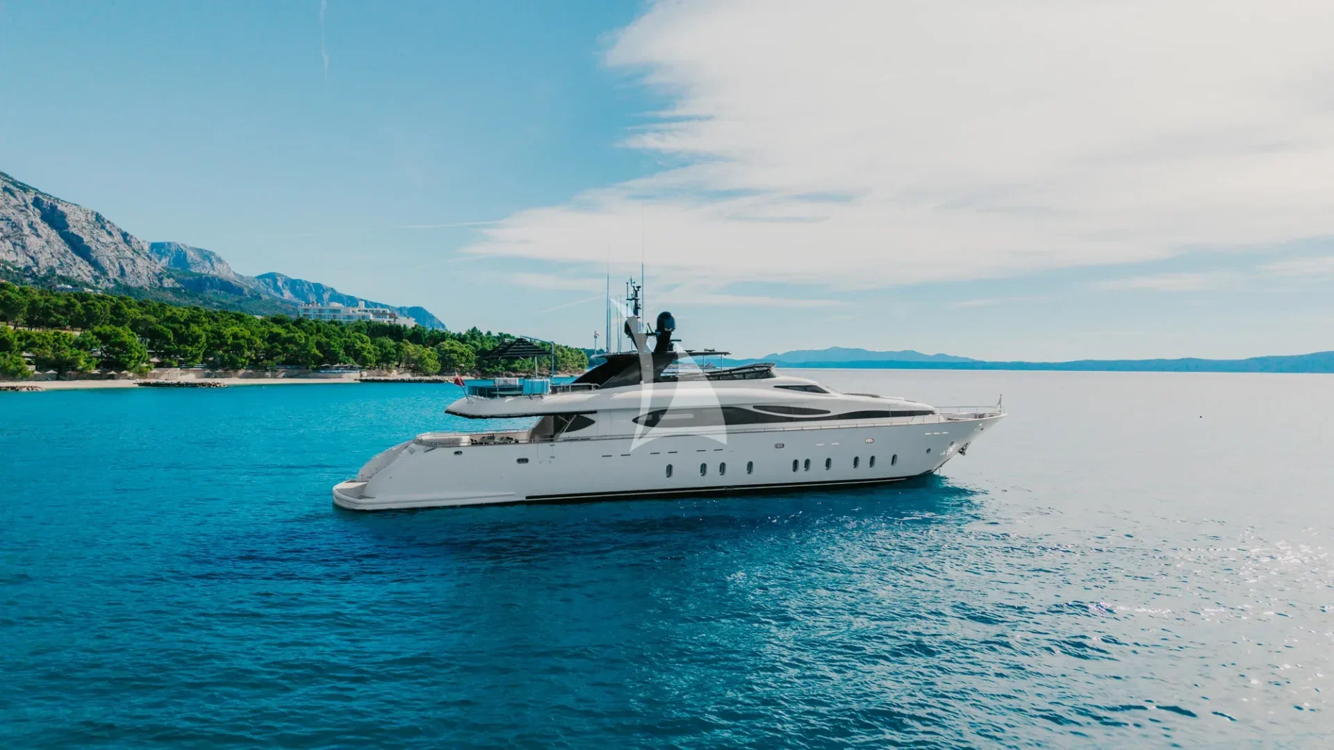Cynthia Charter Yacht