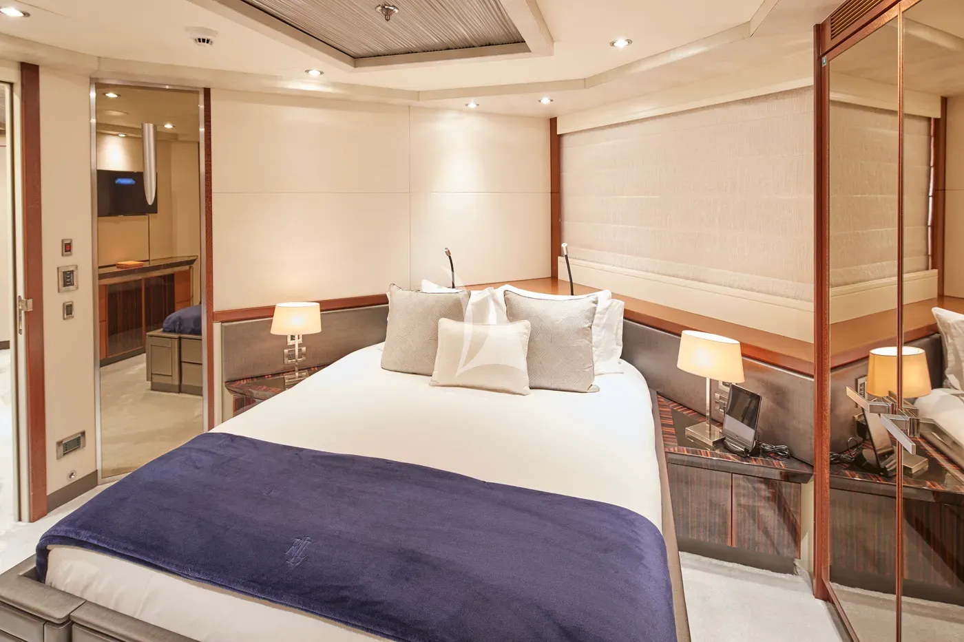 Aquanova Charter Yacht