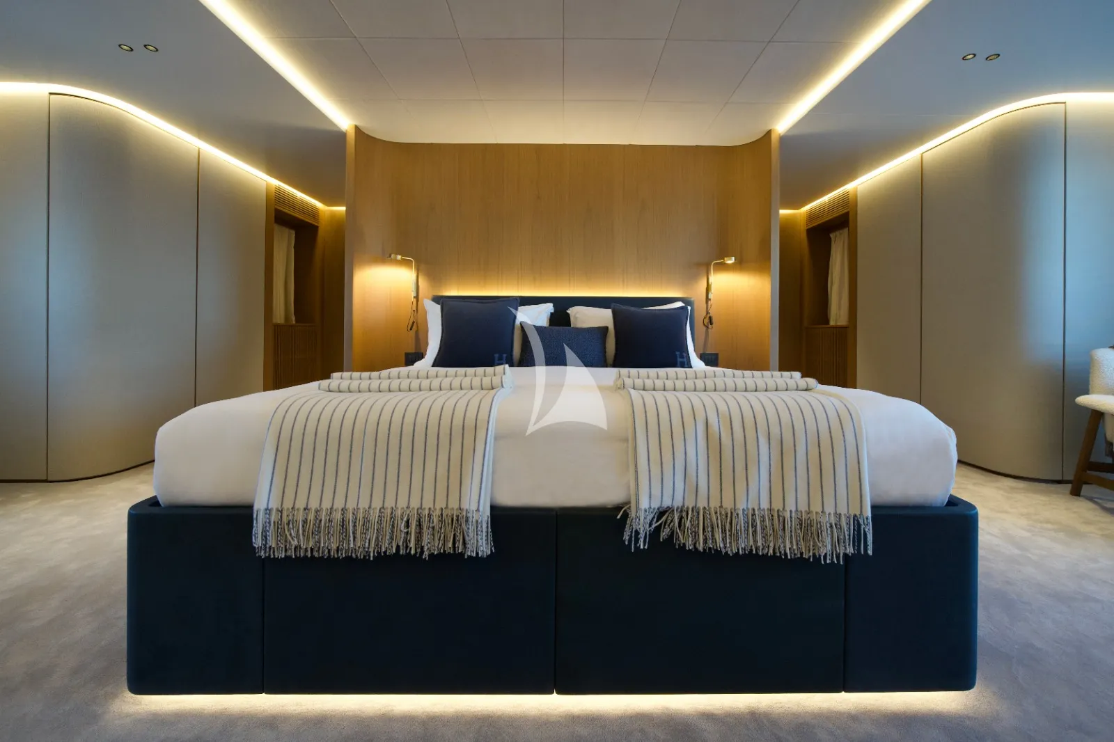 COSMICO Charter Yacht