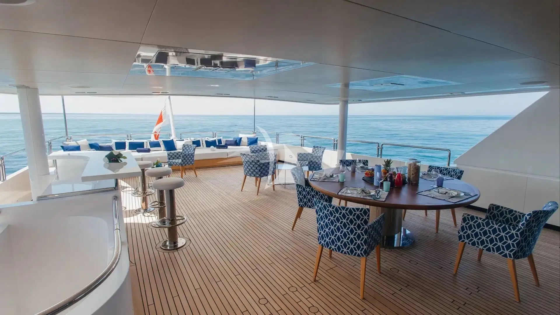 LADY IN BLUE Charter Yacht