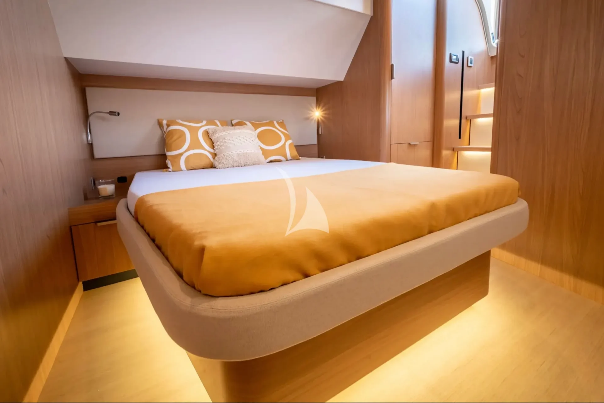 MILLENNIUM FALCON II Charter Yacht