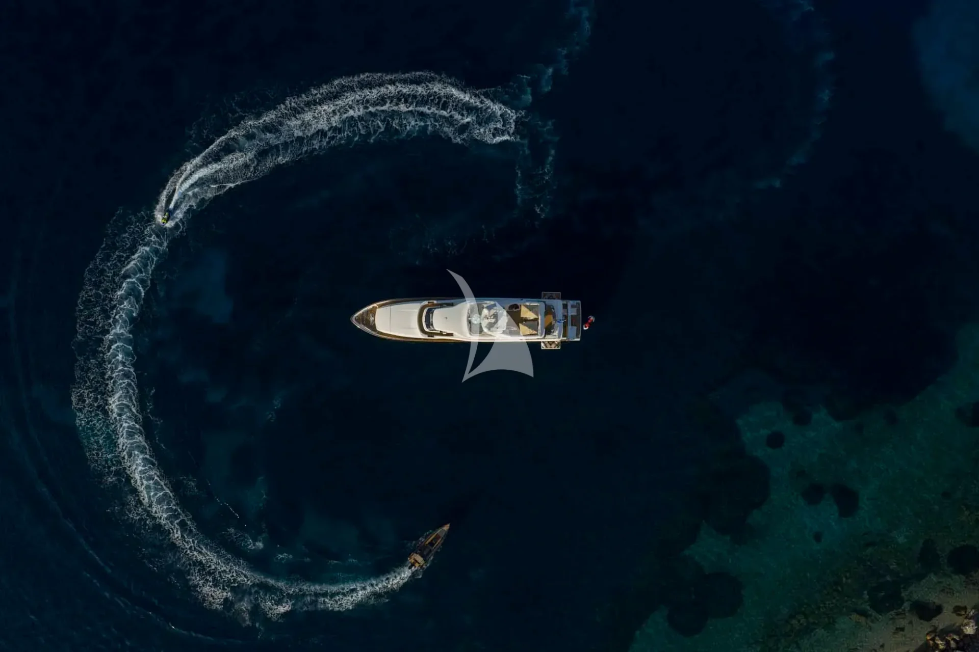 PARADISE Charter Yacht