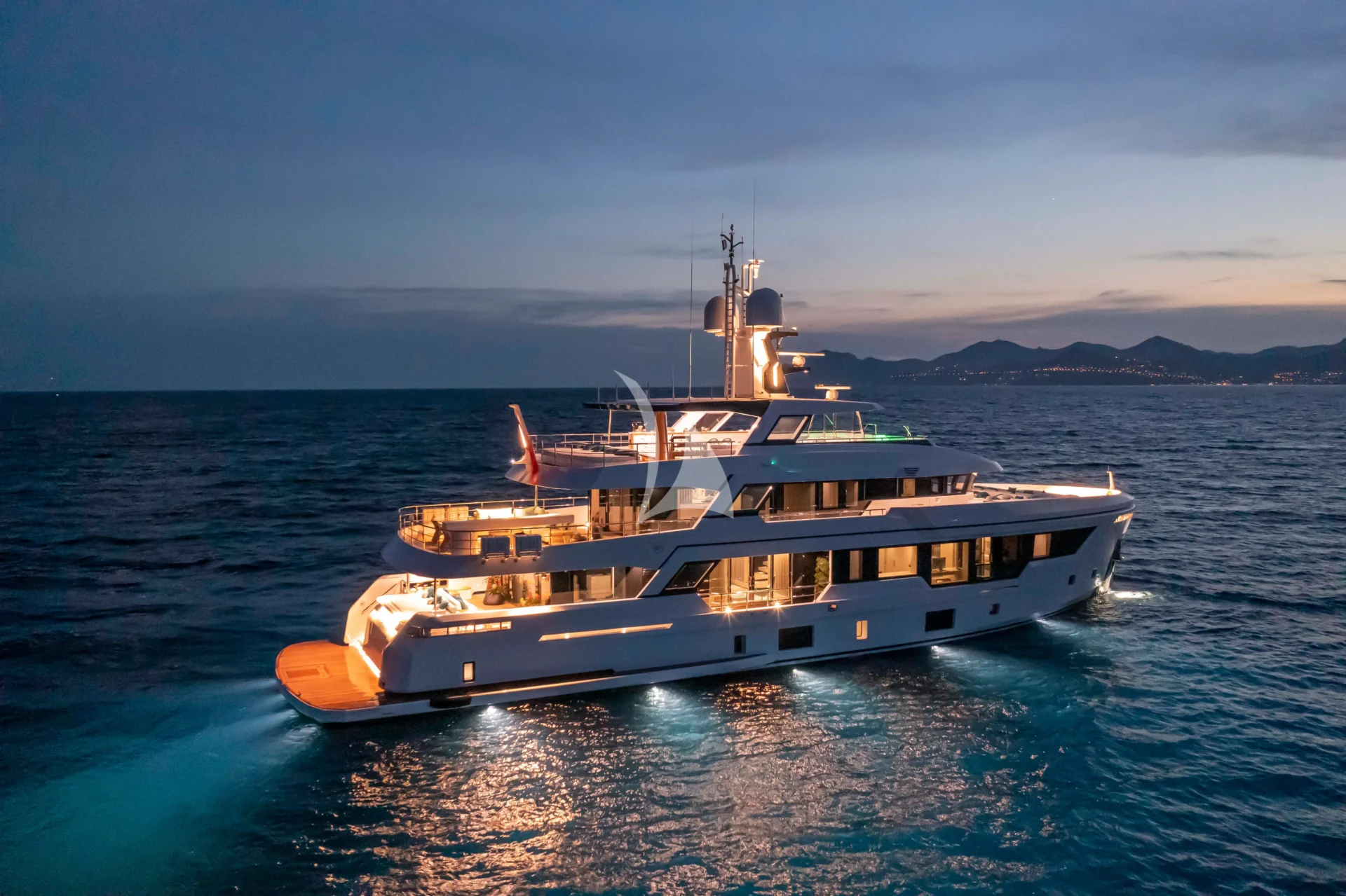 EMOCEAN Charter Yacht