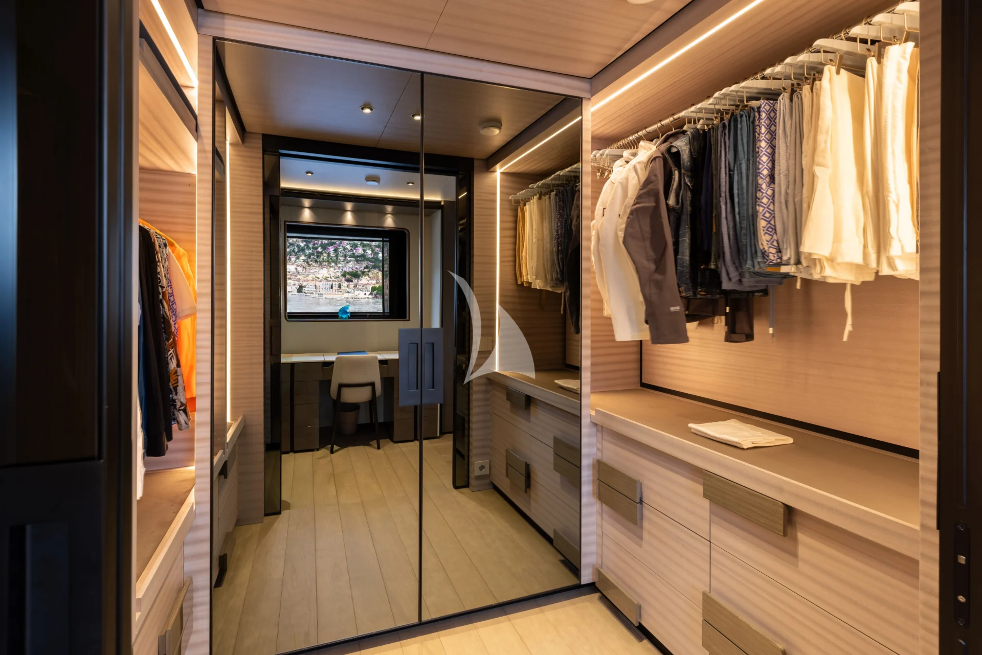 SUI GENERIS Charter Yacht