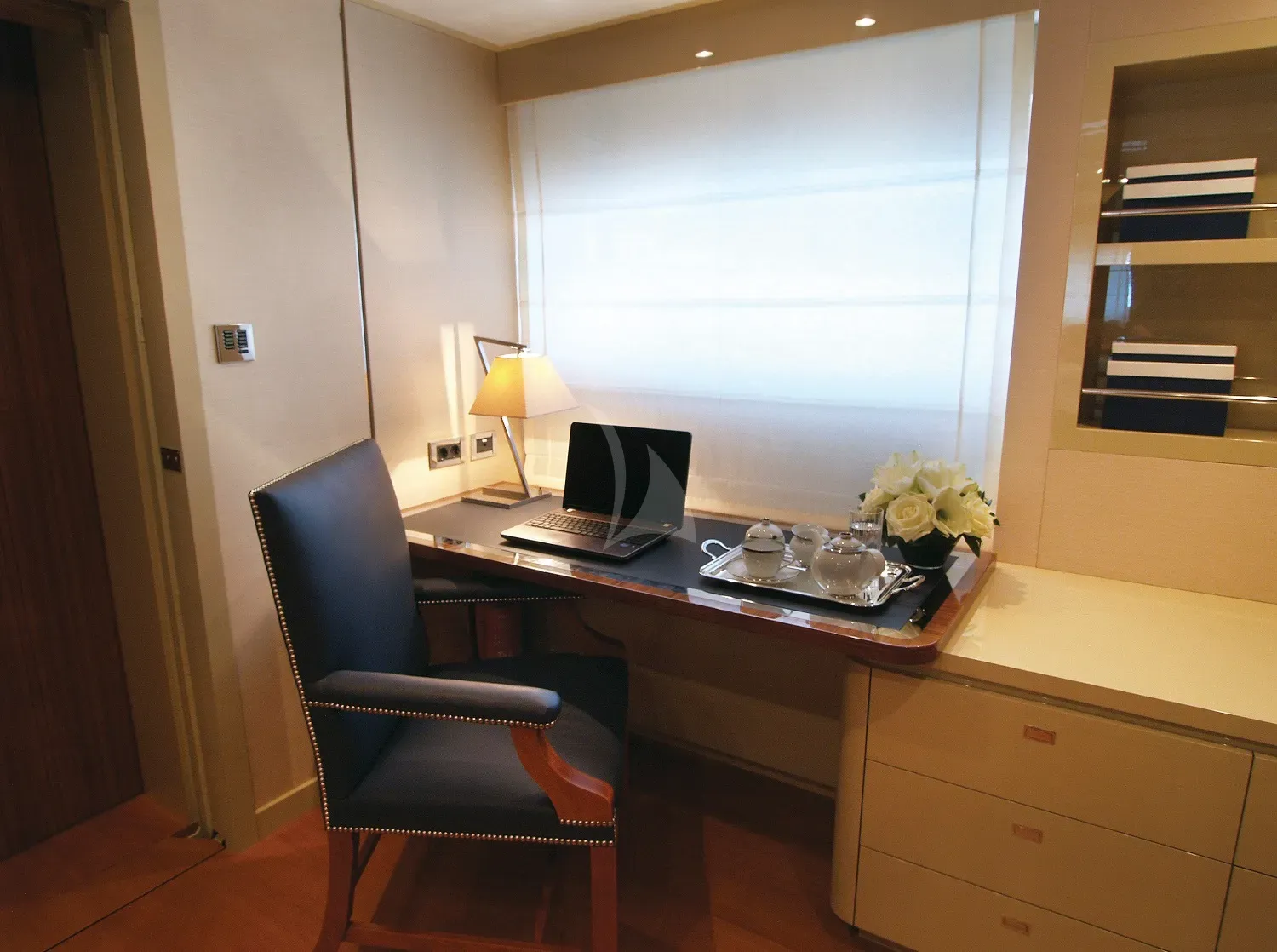 LADY DEE Charter Yacht