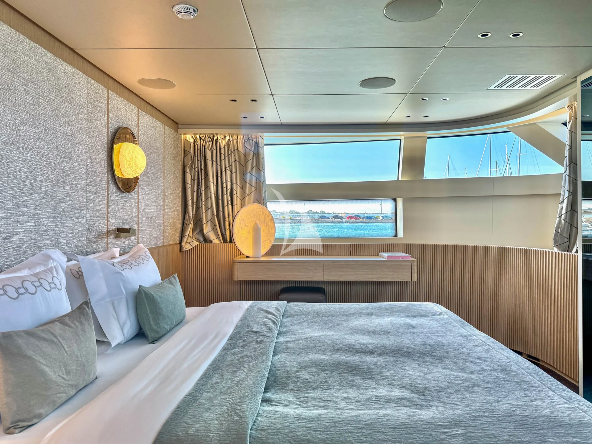 FLORI Charter Yacht