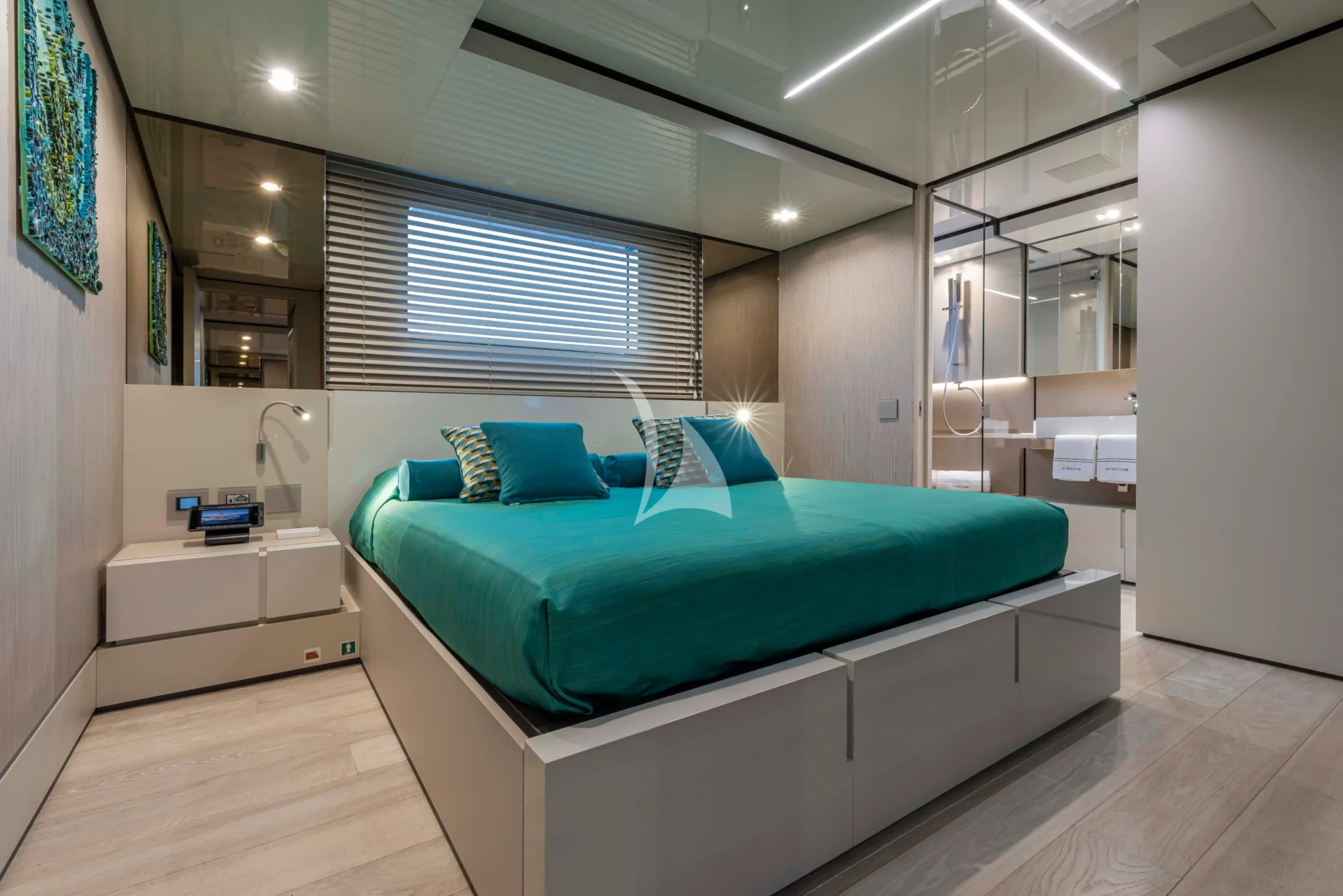 EMOCEAN Charter Yacht