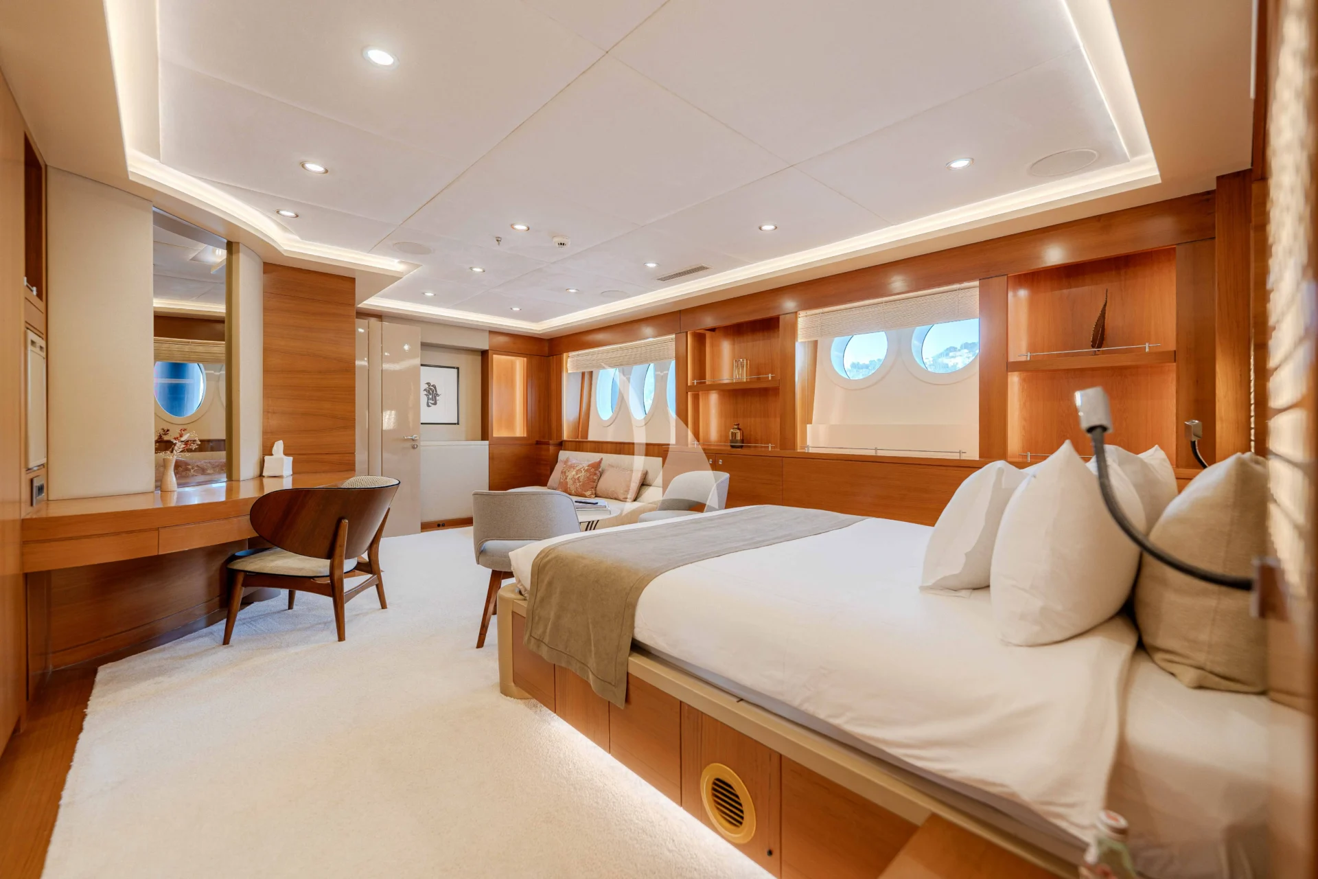 ARESTEAS Charter Yacht