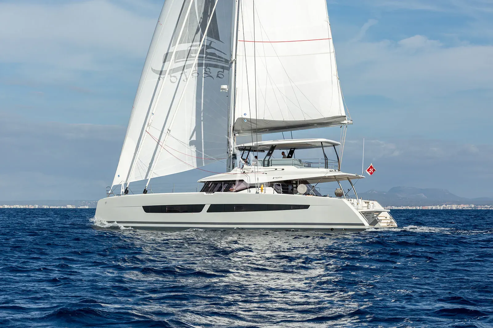 VAGATOR Charter Yacht