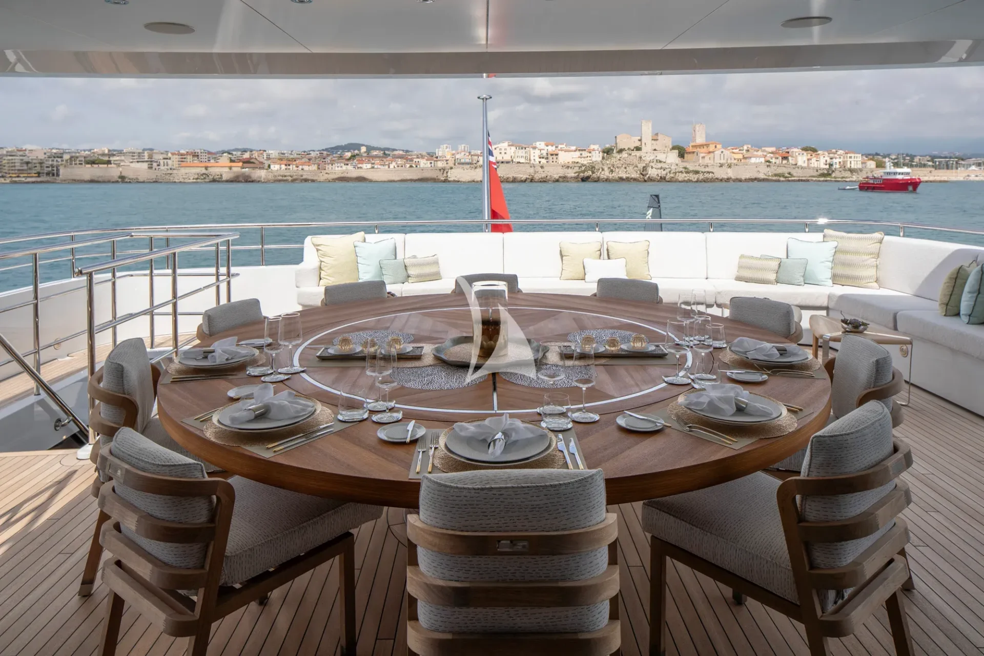 Solemates Charter Yacht
