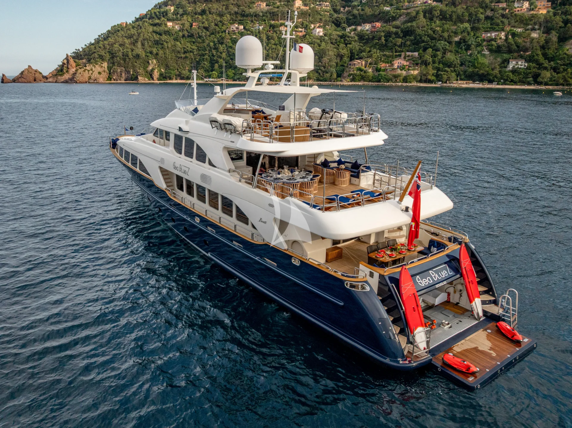 SEA BLUEZ Charter Yacht