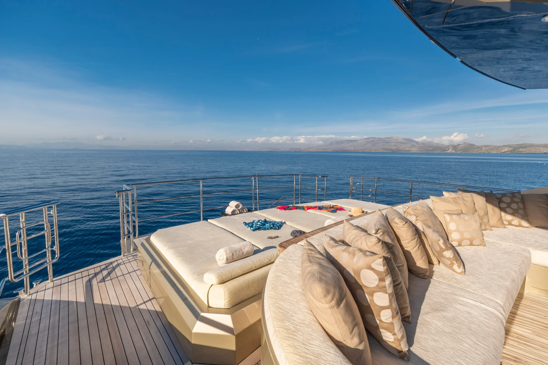 HOKULANI Charter Yacht