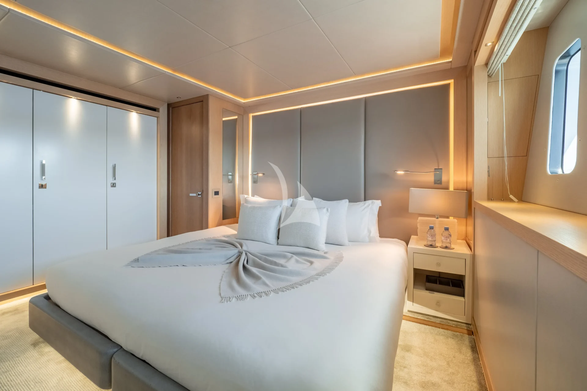 ARADOS Charter Yacht