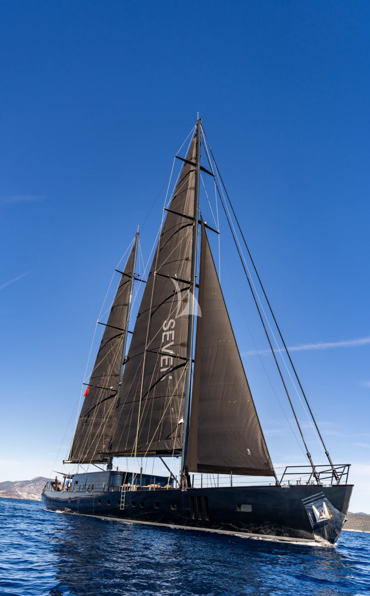 SEVEN Charter Yacht