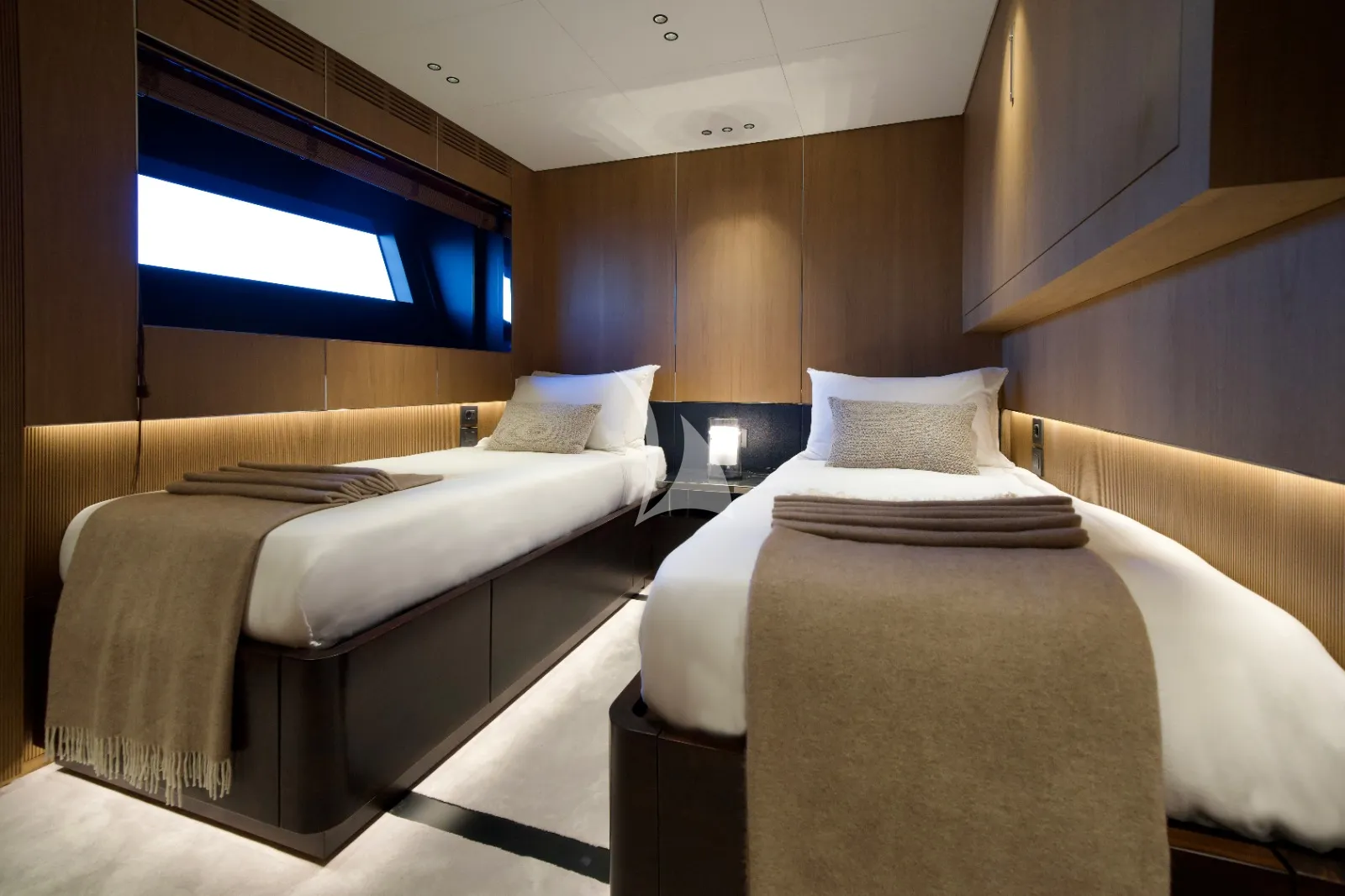 COSMICO Charter Yacht