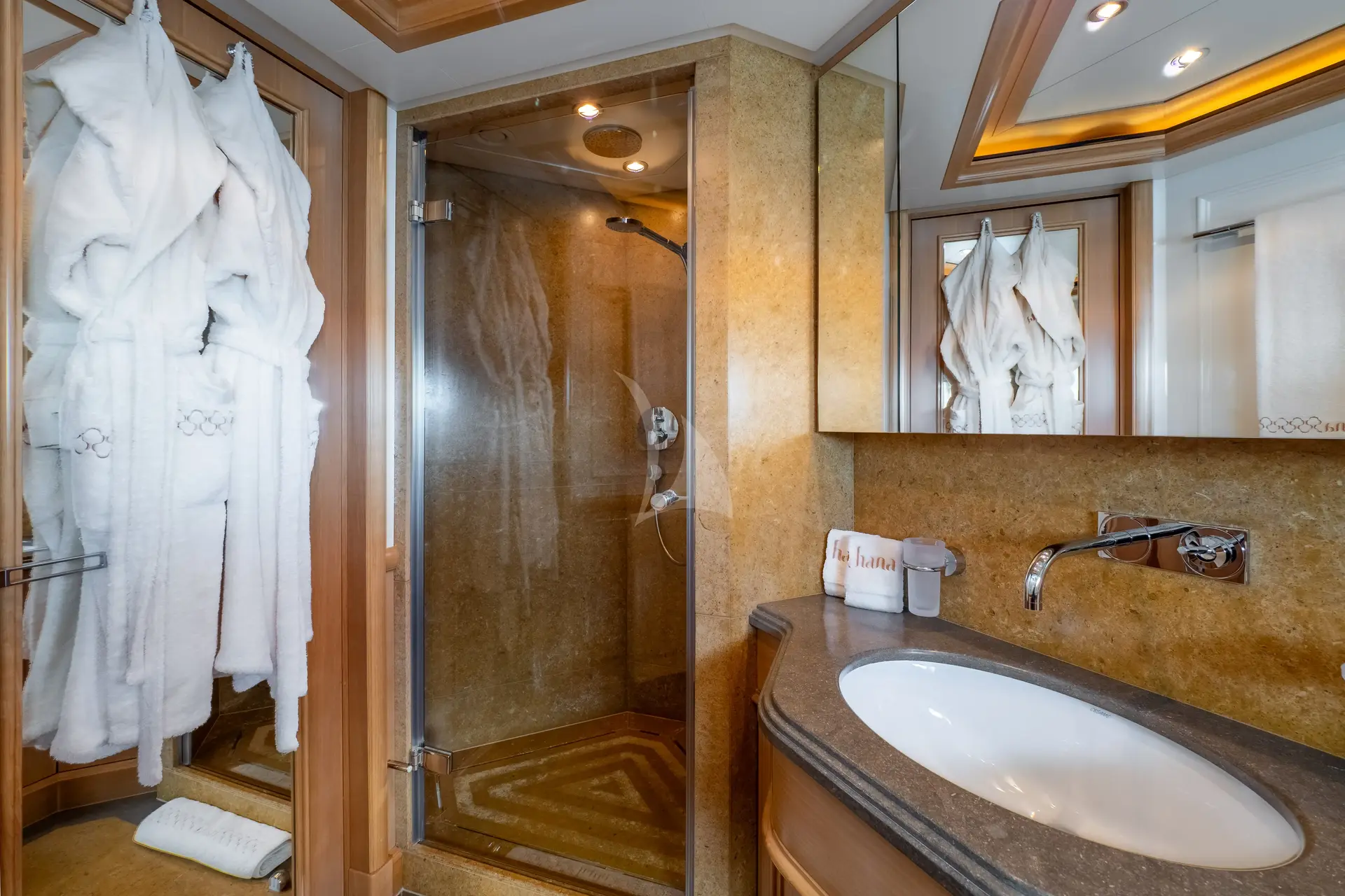 HANA Charter Yacht
