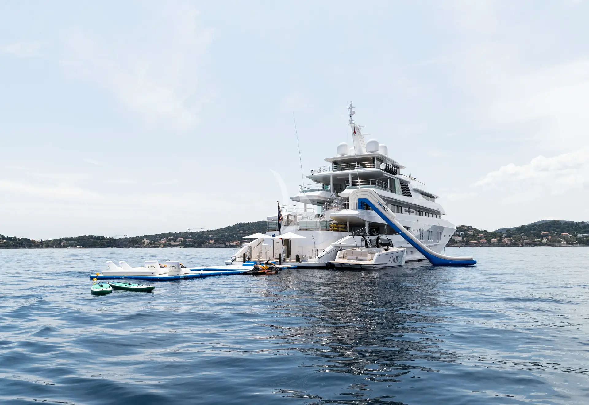 CORAL OCEAN Charter Yacht