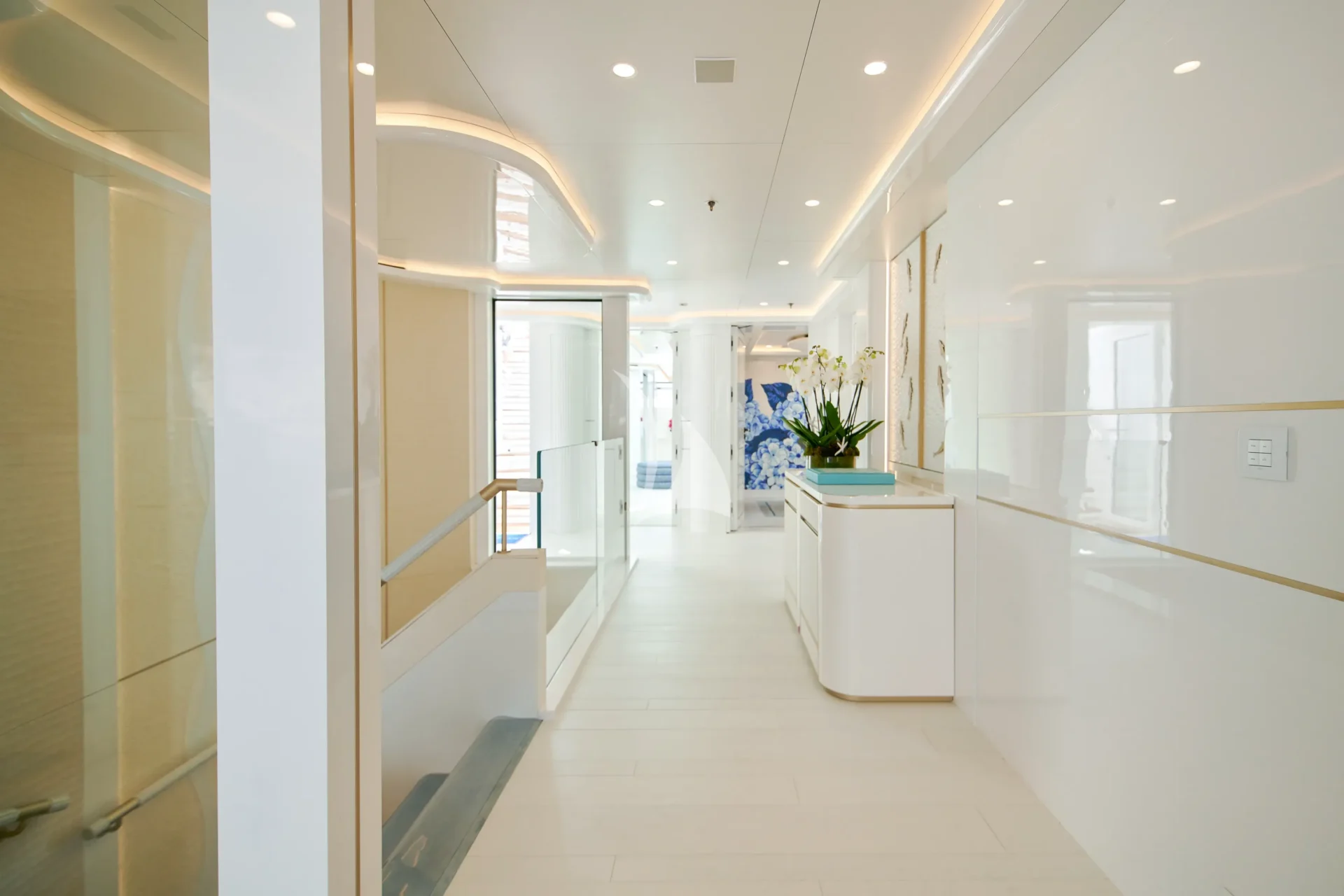 CORAL OCEAN Charter Yacht