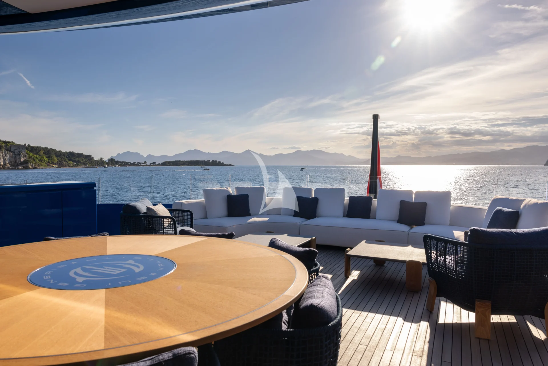 SUI GENERIS Charter Yacht