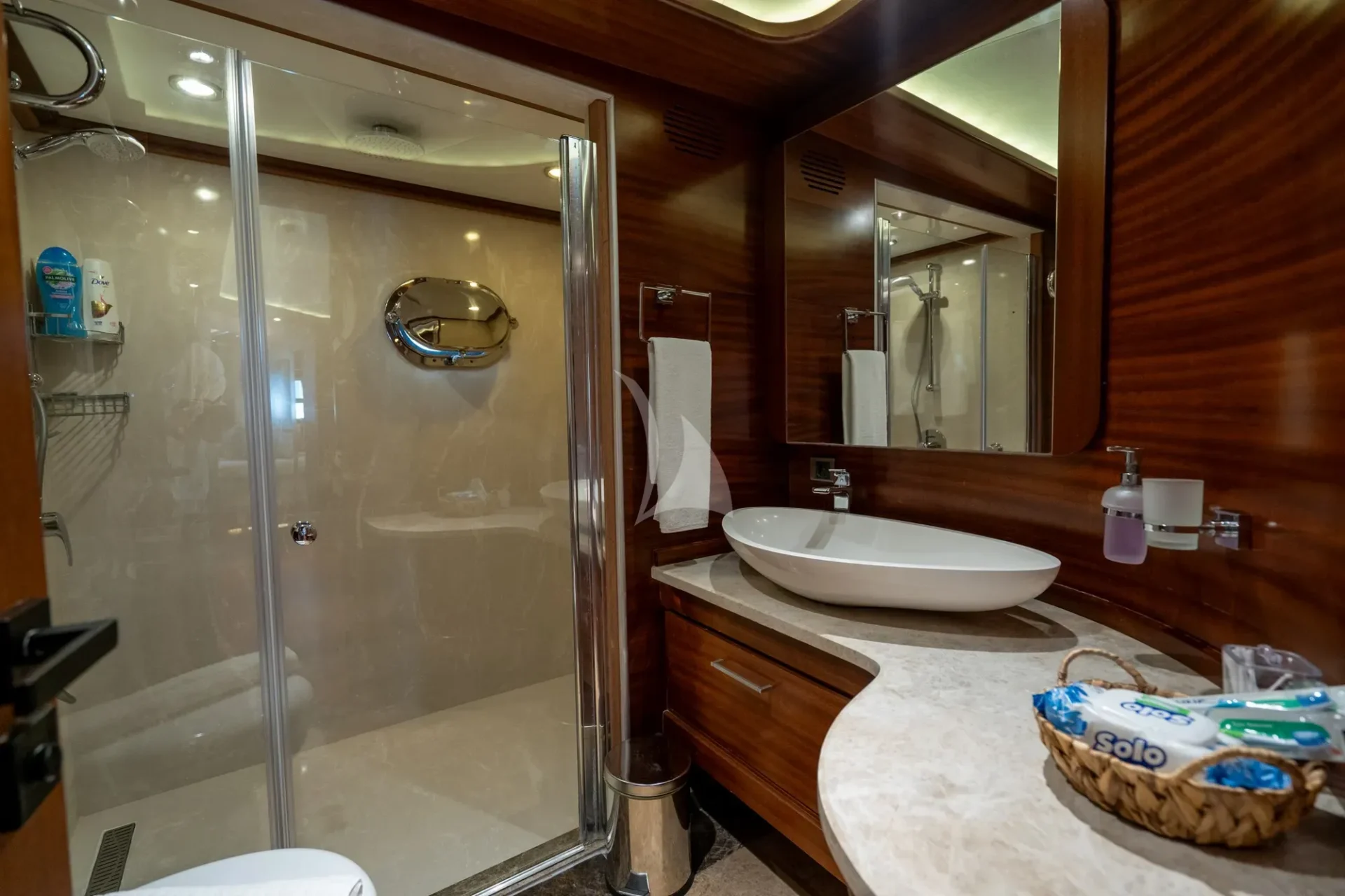 La Bella Vita Charter Yacht
