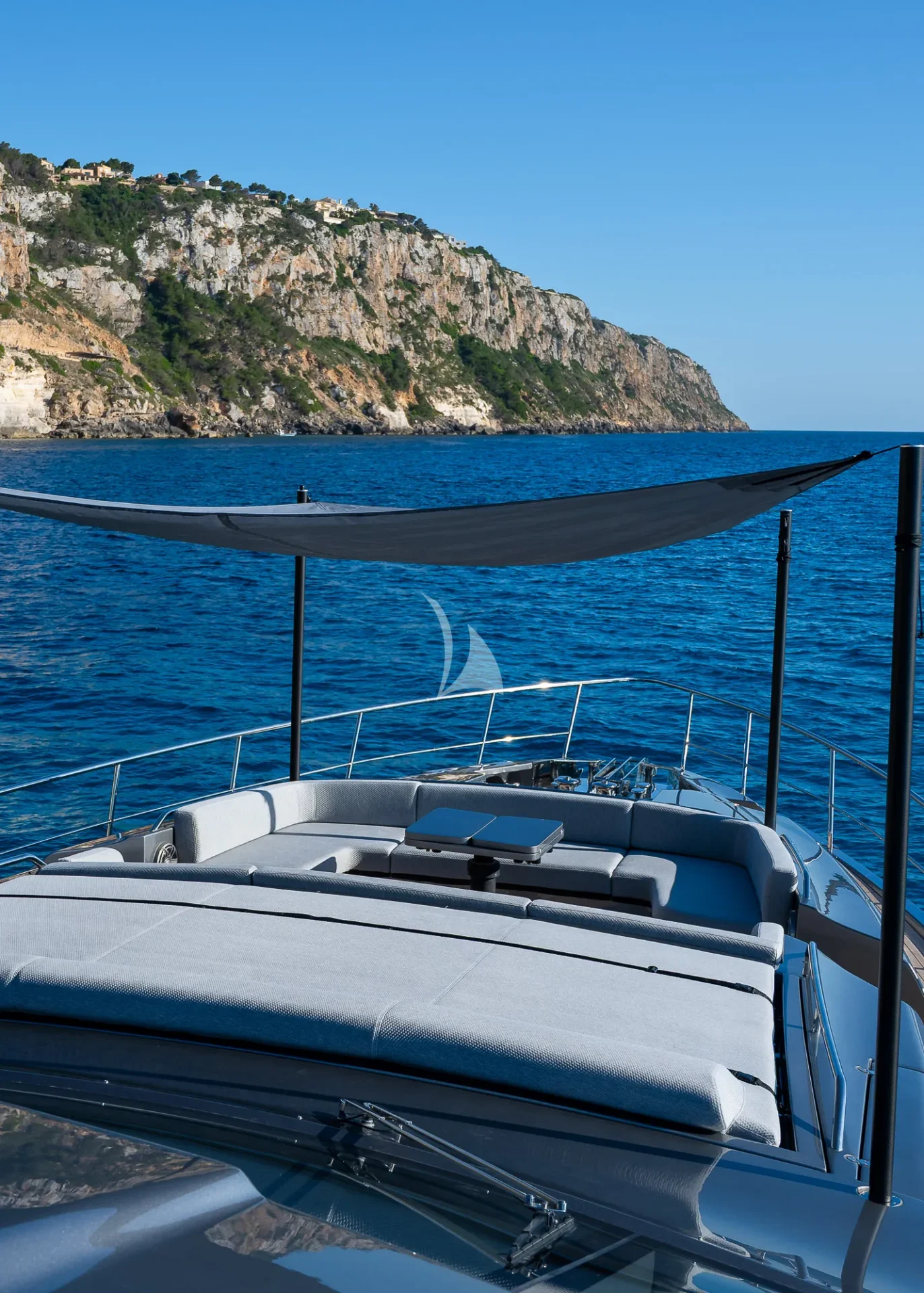 EL MACANN Charter Yacht