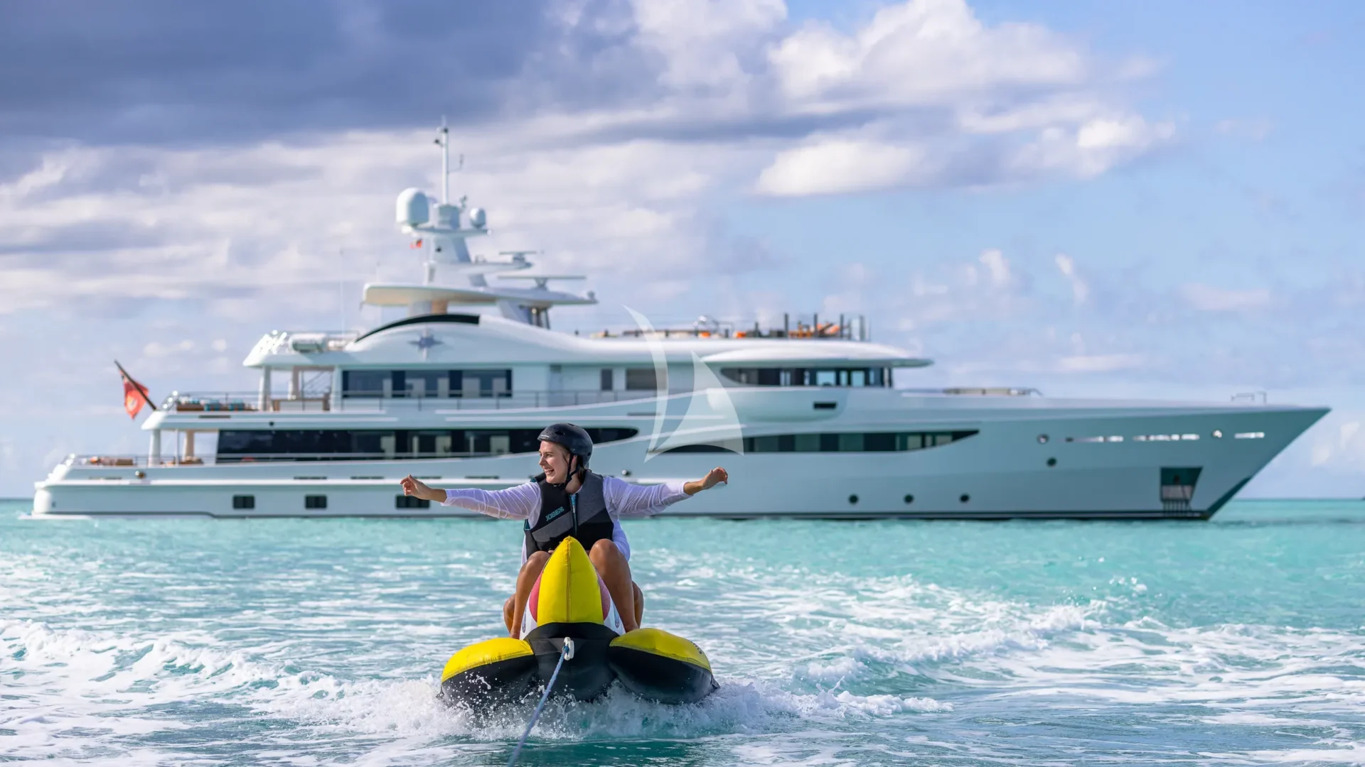DEEP BLUE Charter Yacht