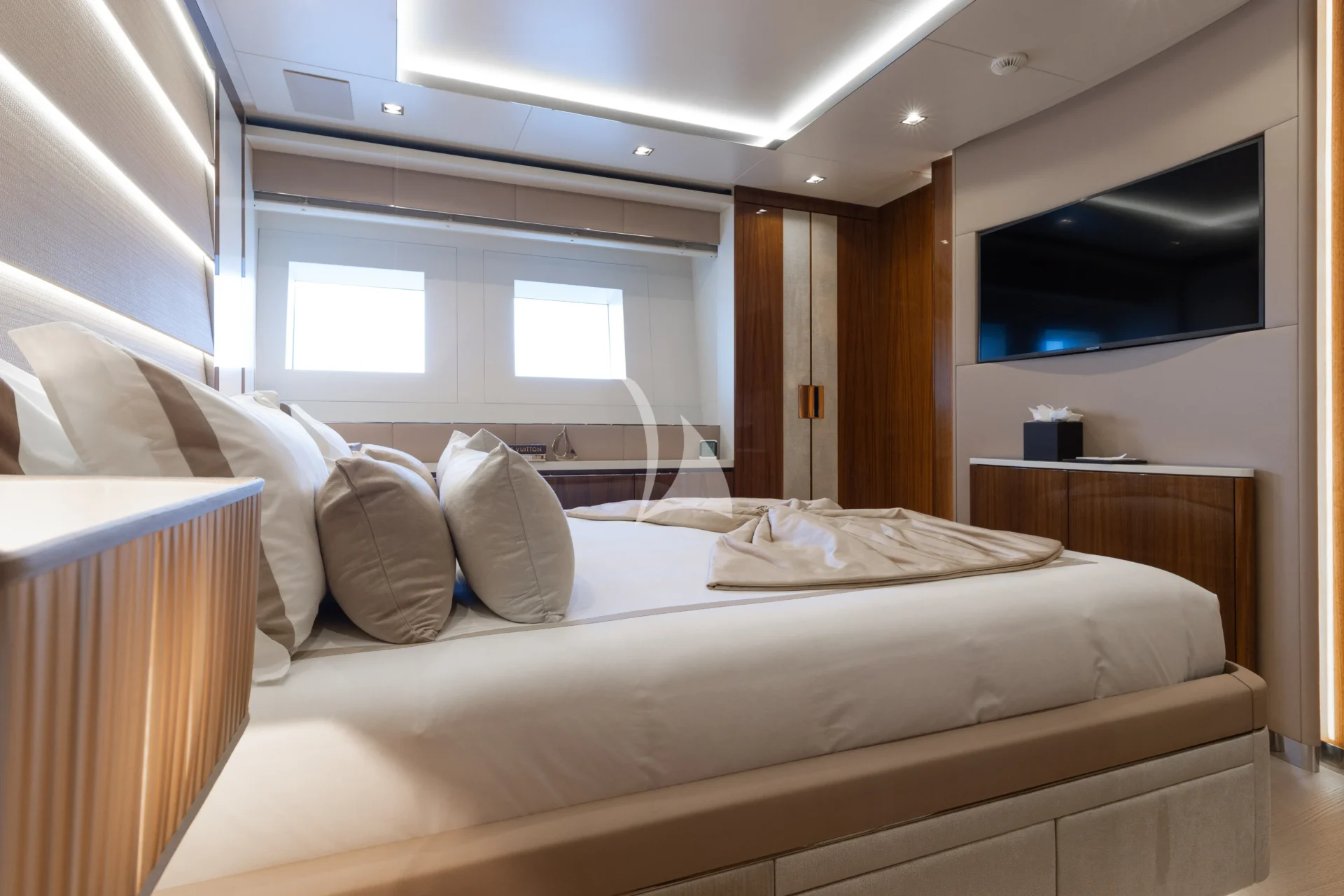 VELOCITY Charter Yacht
