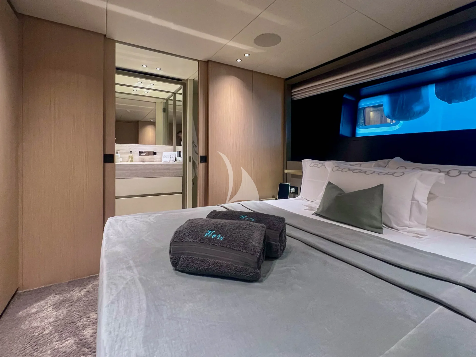FLORI Charter Yacht