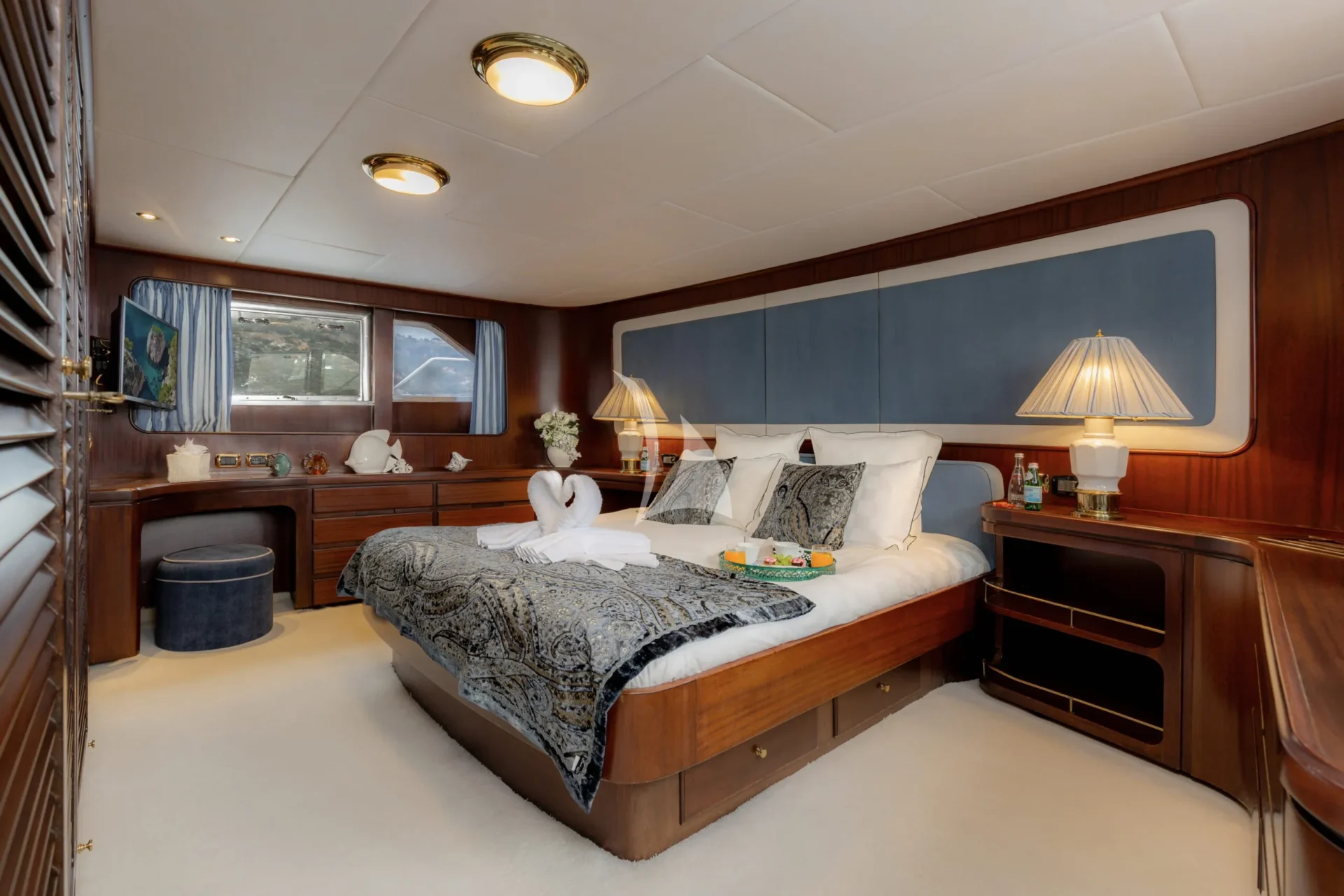 GITANES Charter Yacht