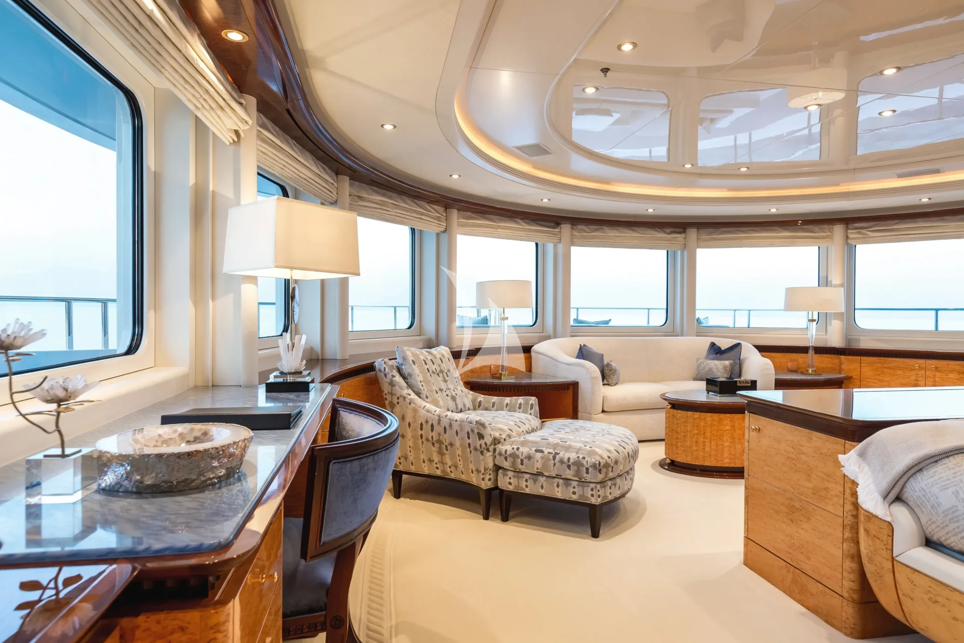 LUCKY LADY Charter Yacht