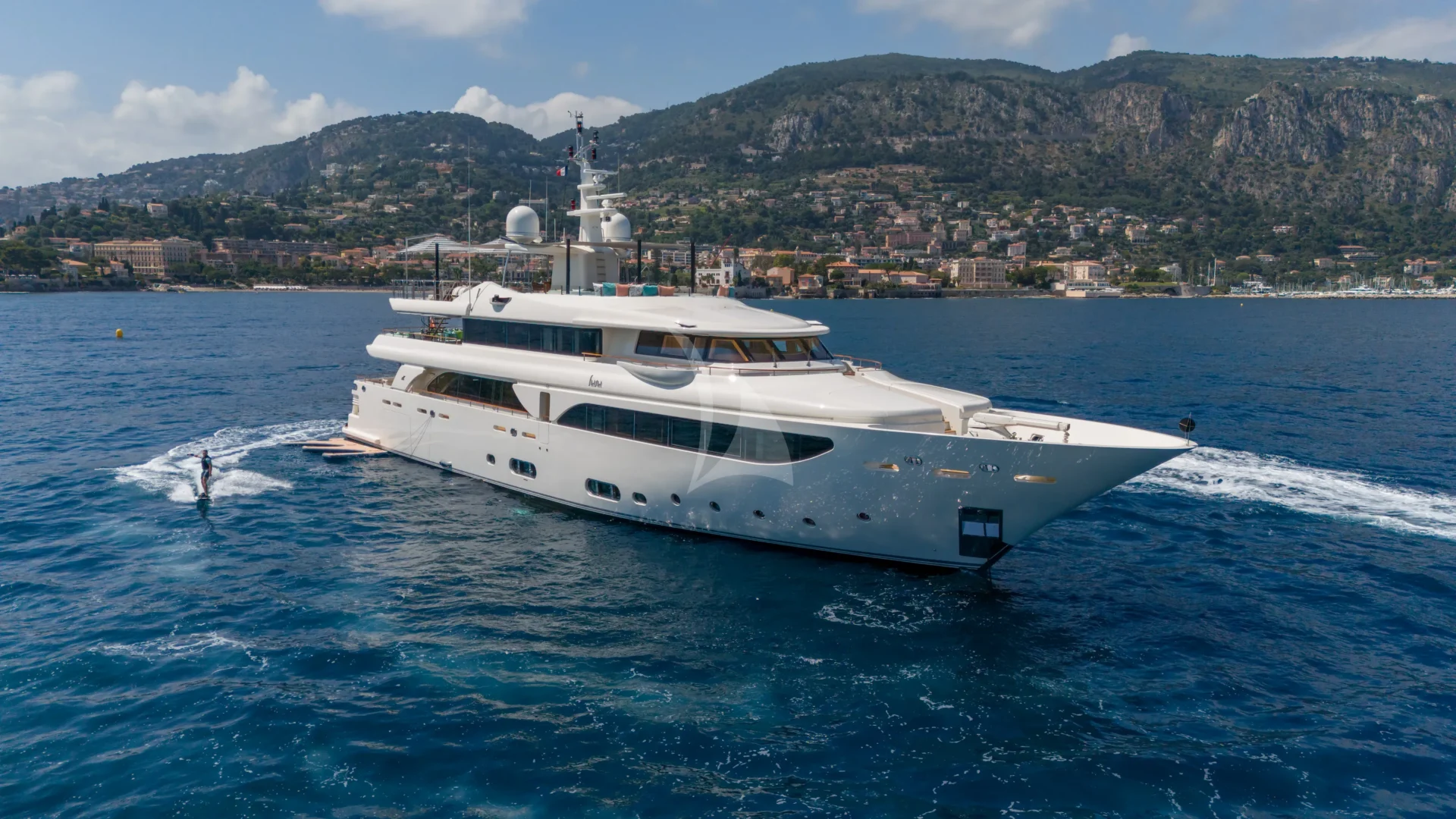 HANA Charter Yacht