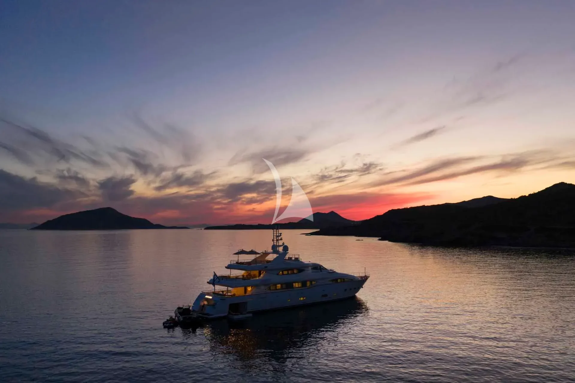 PARADISE Charter Yacht