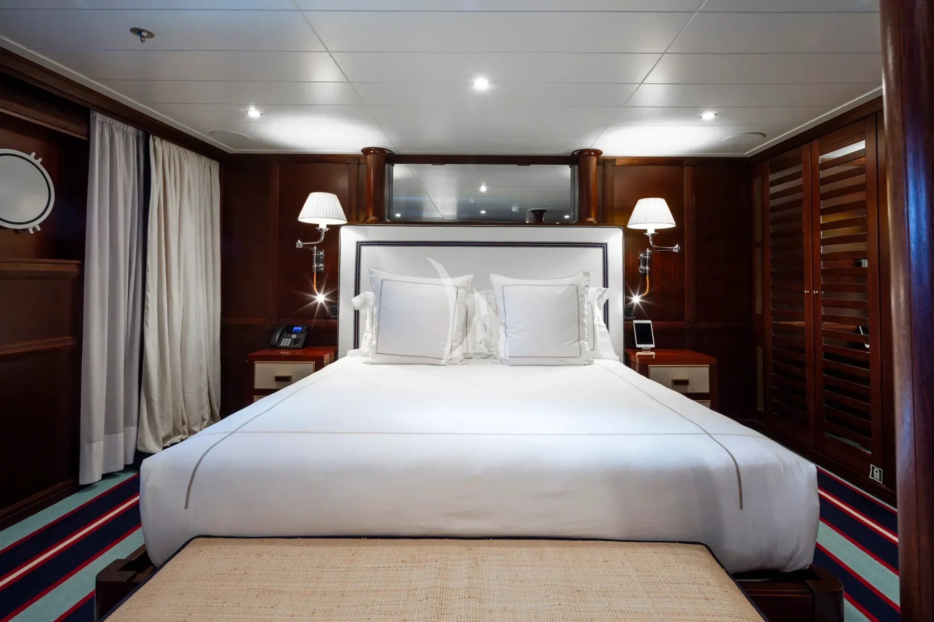 FORCE BLUE Charter Yacht