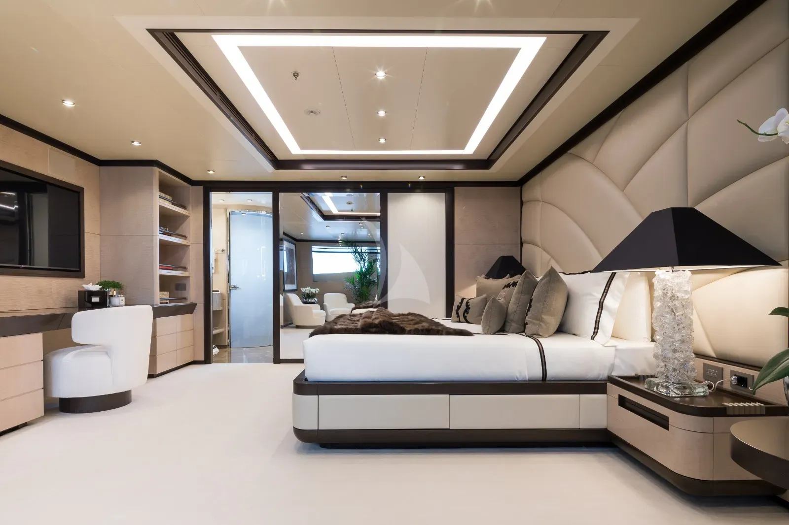 TRIUMPH Charter Yacht