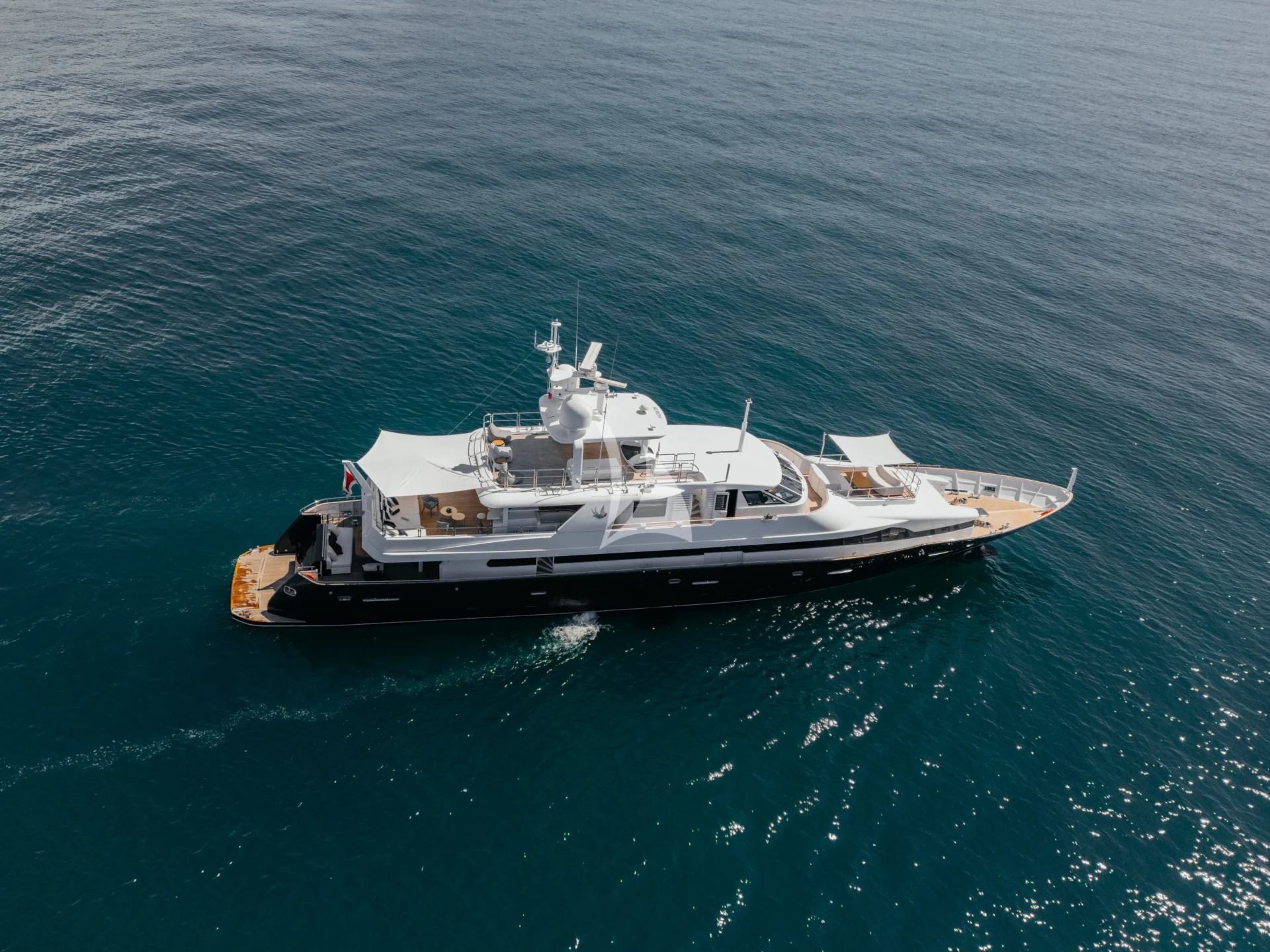LADY IN BLUE Charter Yacht