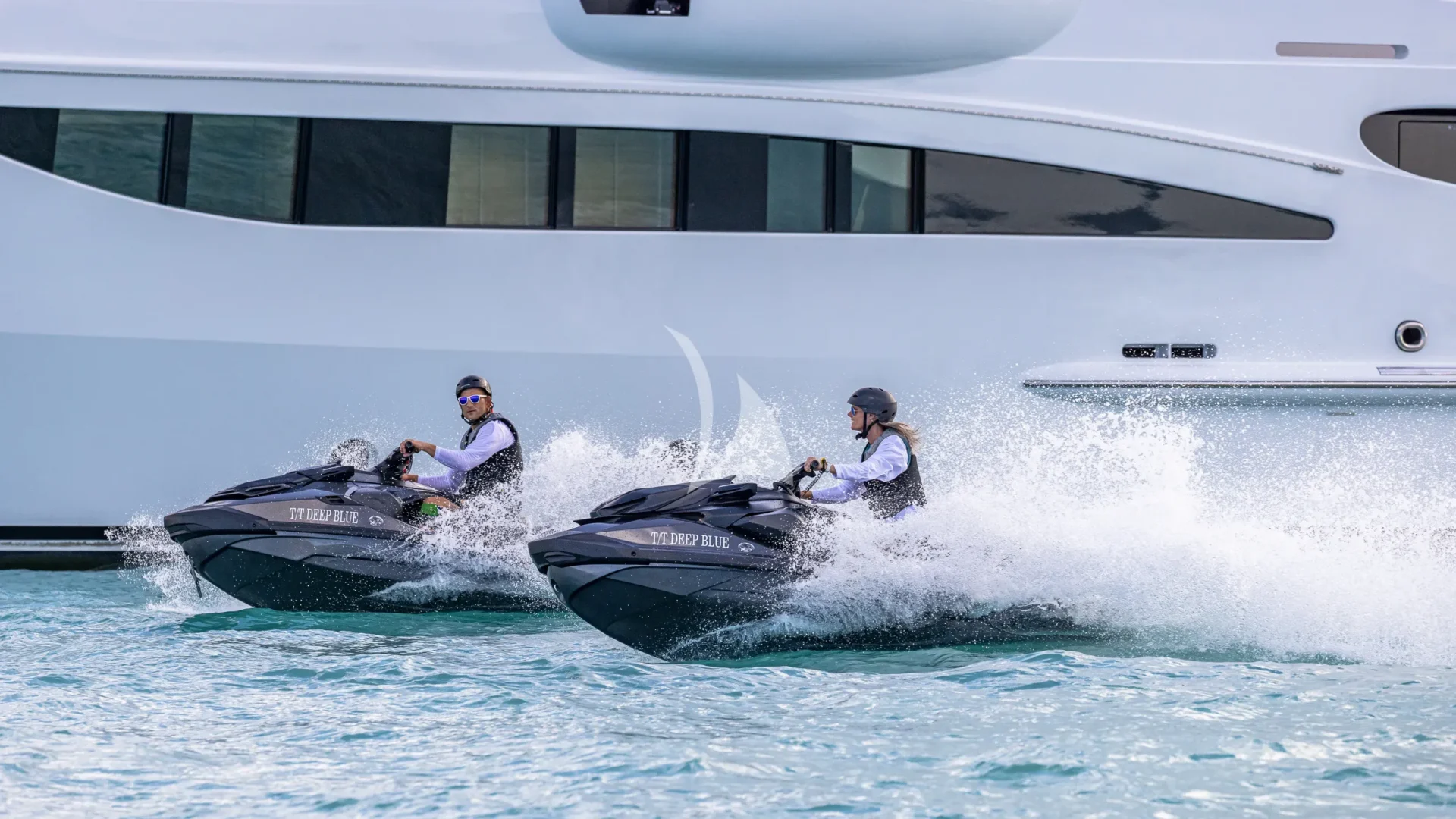 DEEP BLUE Charter Yacht
