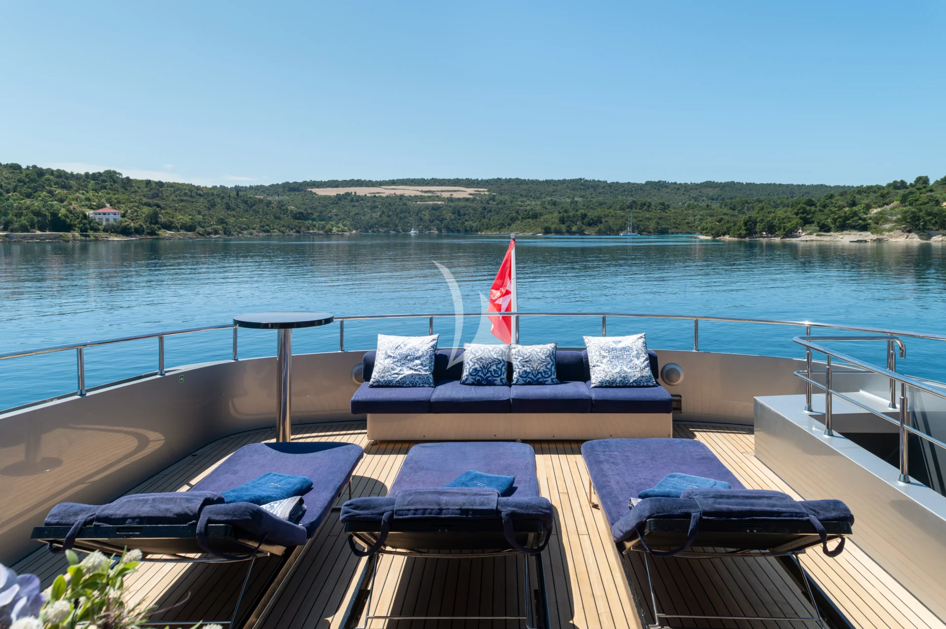 SMOOTH OPERATOR Charter Yacht