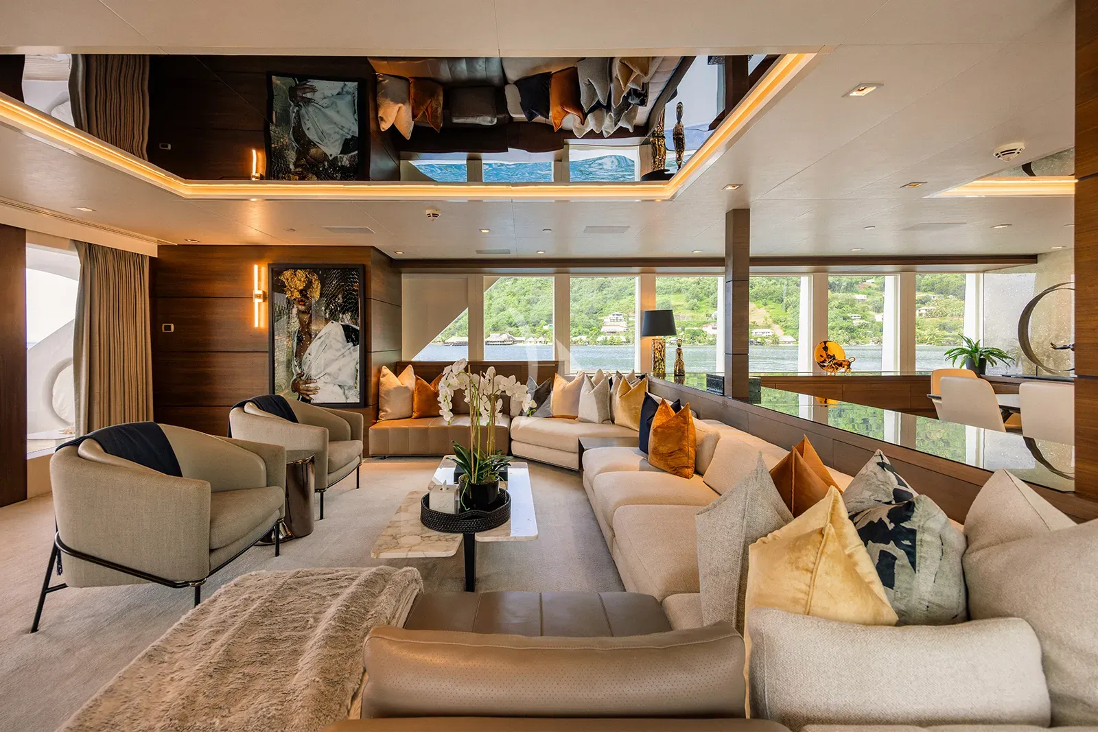 BIG SKY Charter Yacht