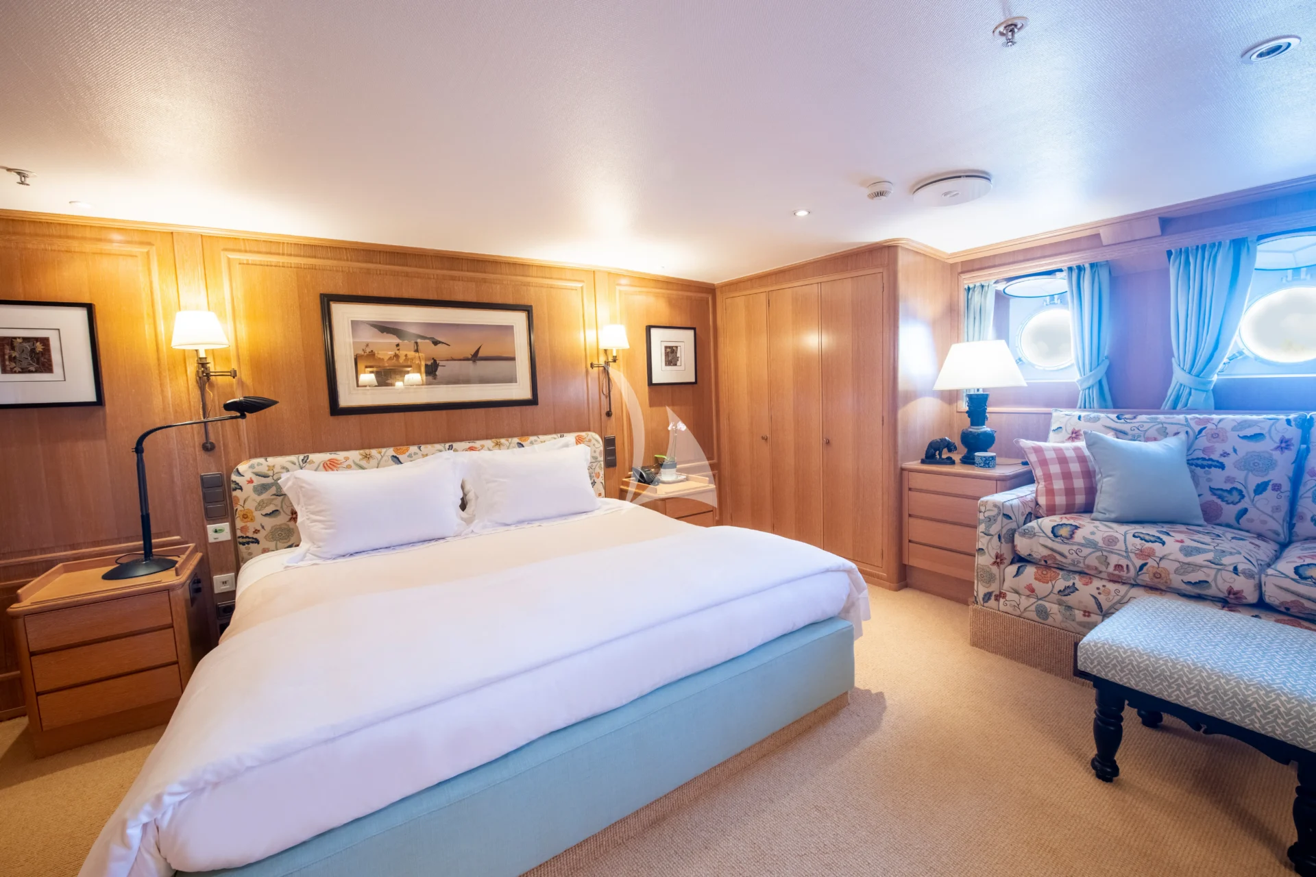 ARCTIC Charter Yacht