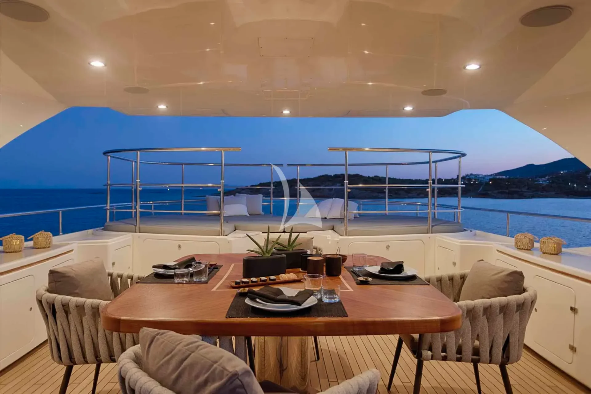 PARADISE Charter Yacht