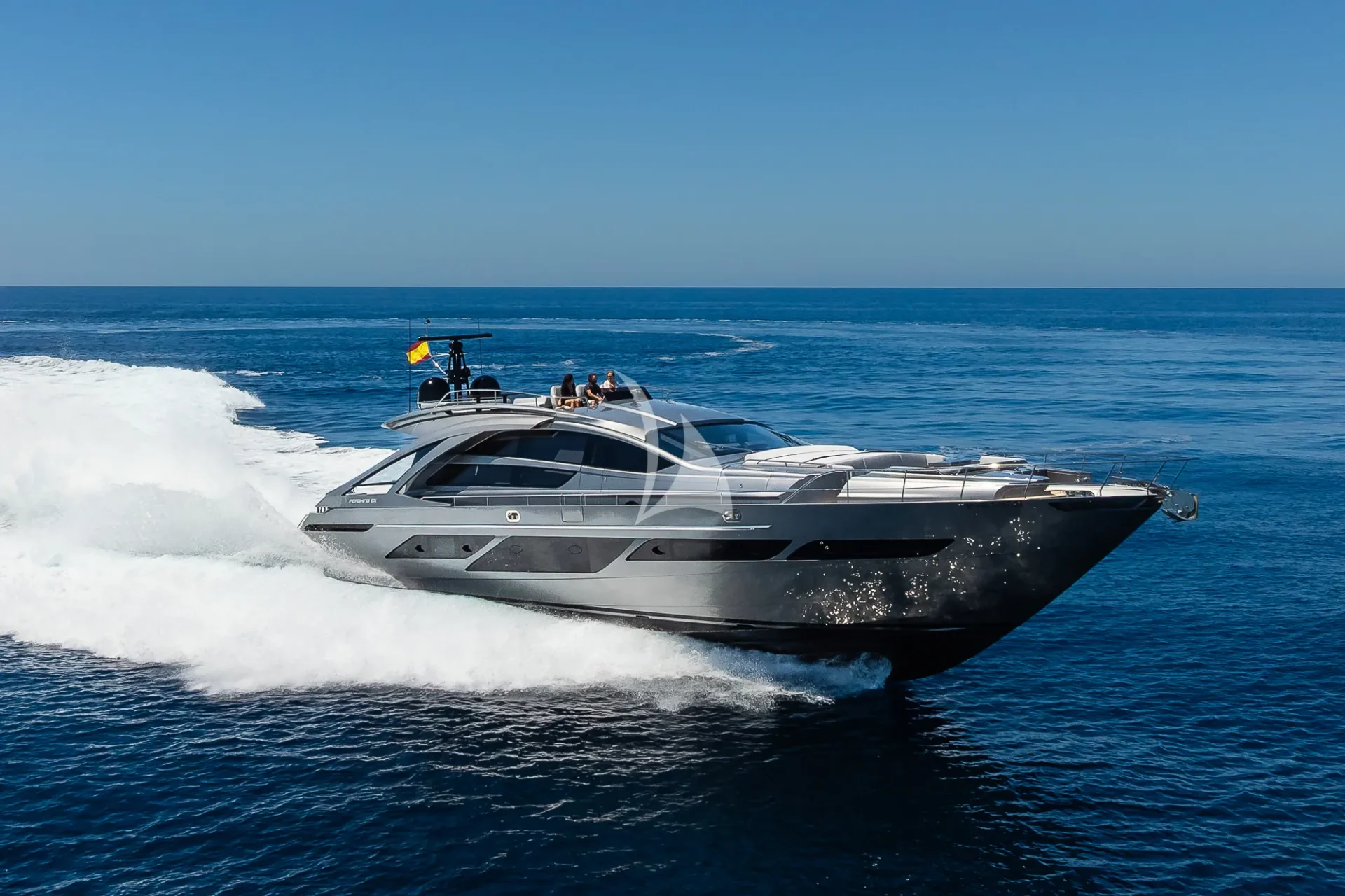EL MACANN Charter Yacht