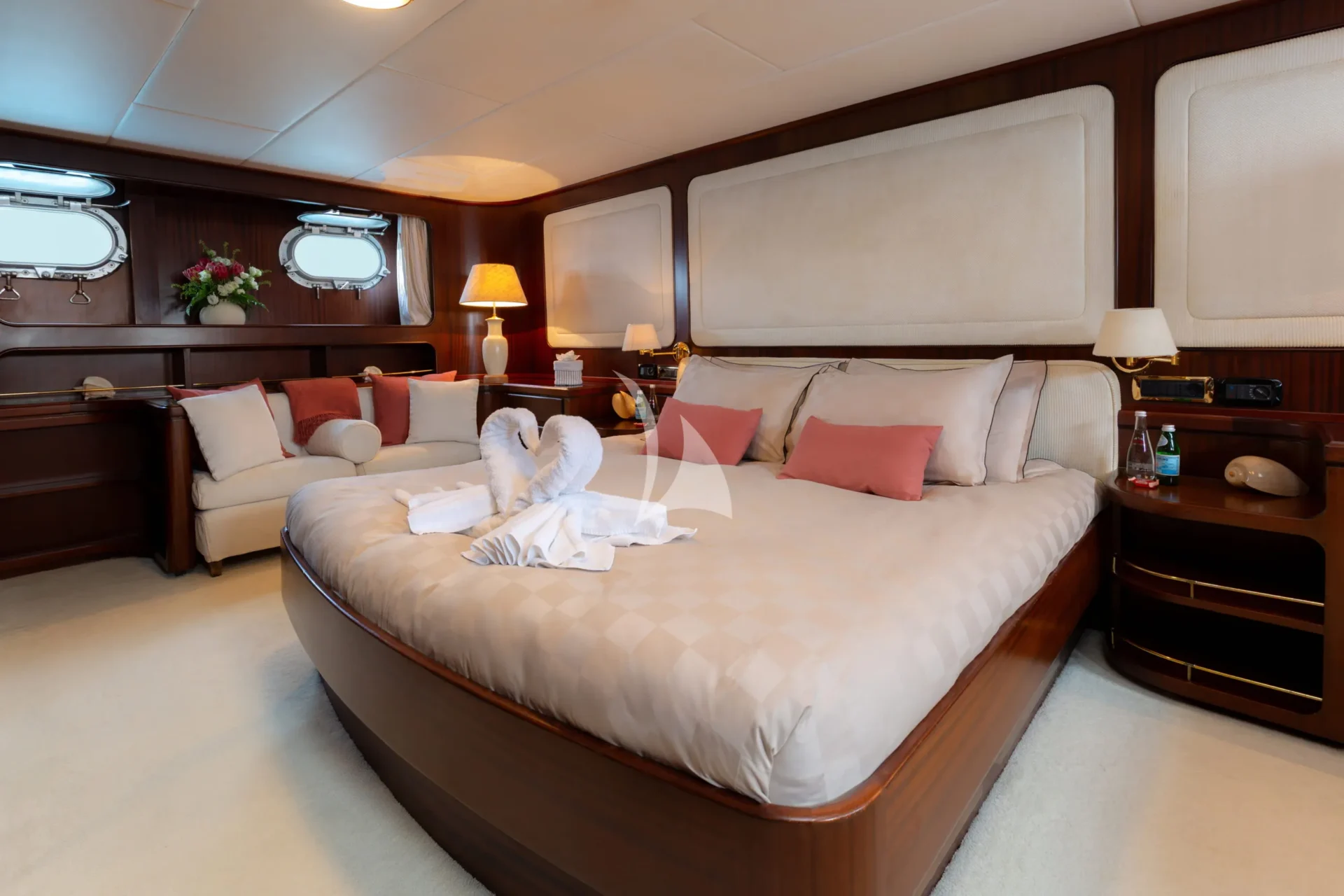 GITANES Charter Yacht