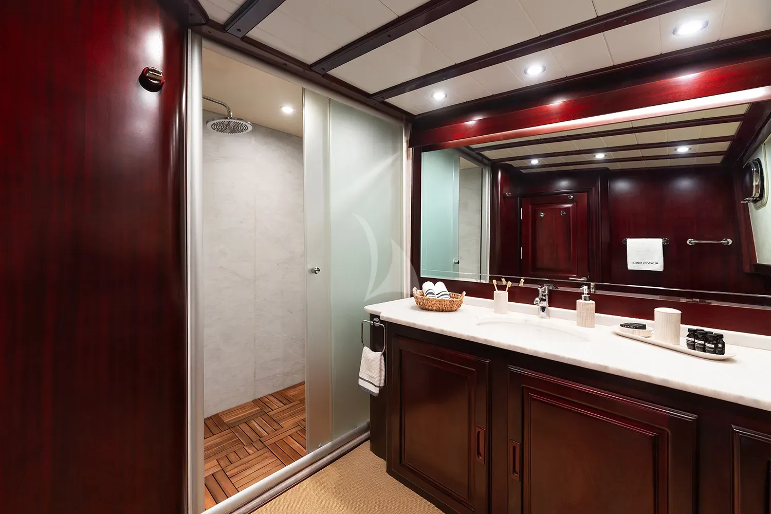 ALWAYS SMILE Charter Yacht