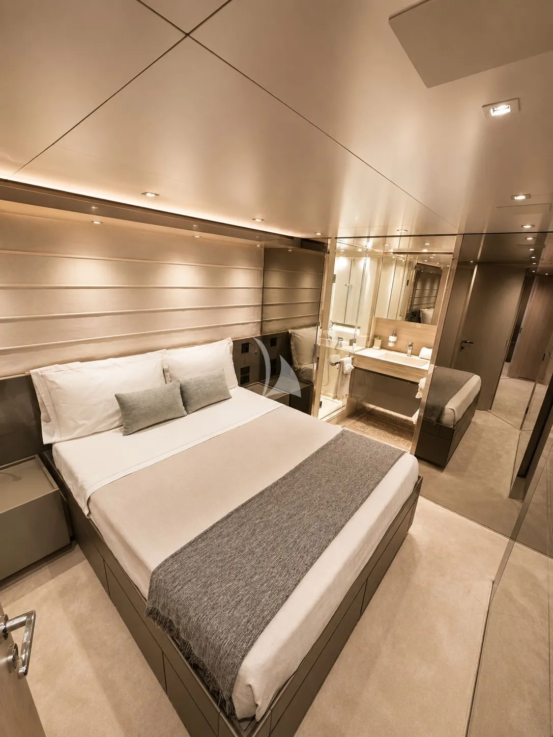 SAAM II Charter Yacht
