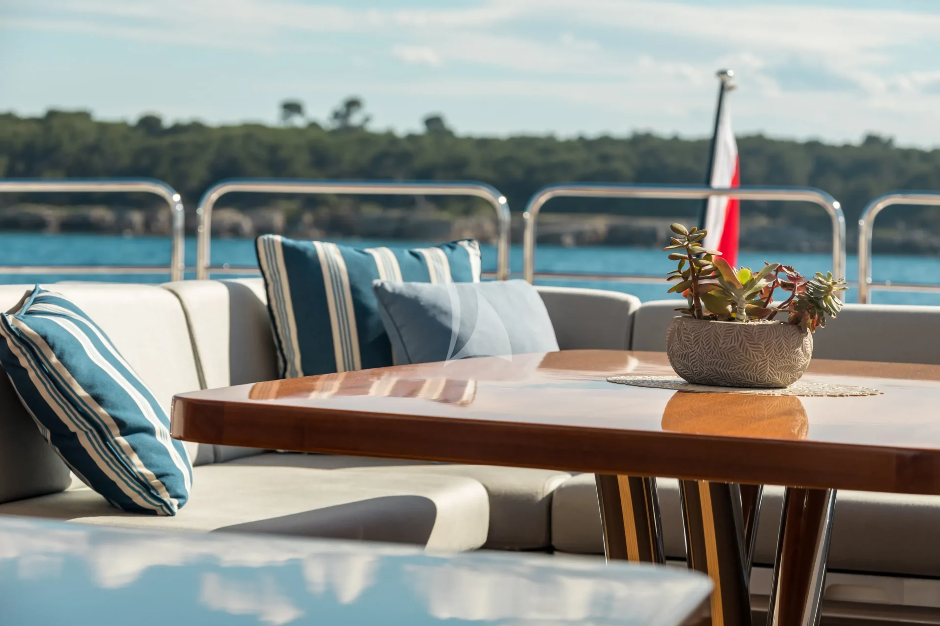ARADOS Charter Yacht