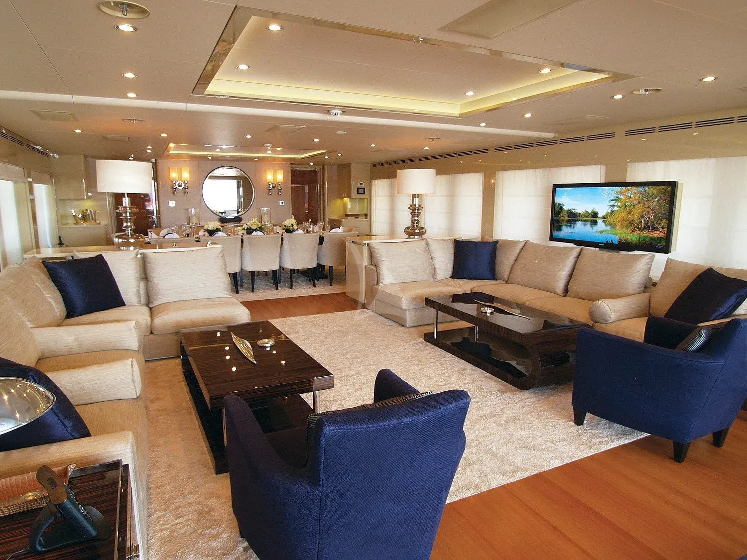 LADY DEE Charter Yacht