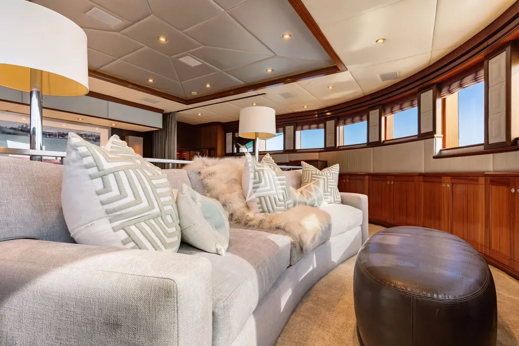 OCEAN CLUB Charter Yacht