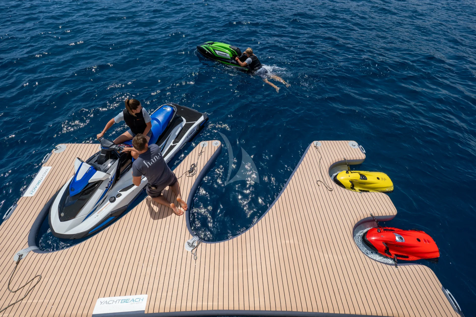 HANA Charter Yacht