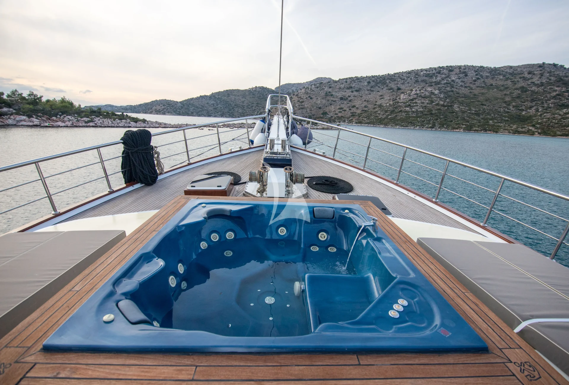 Nevra Queen Charter Yacht