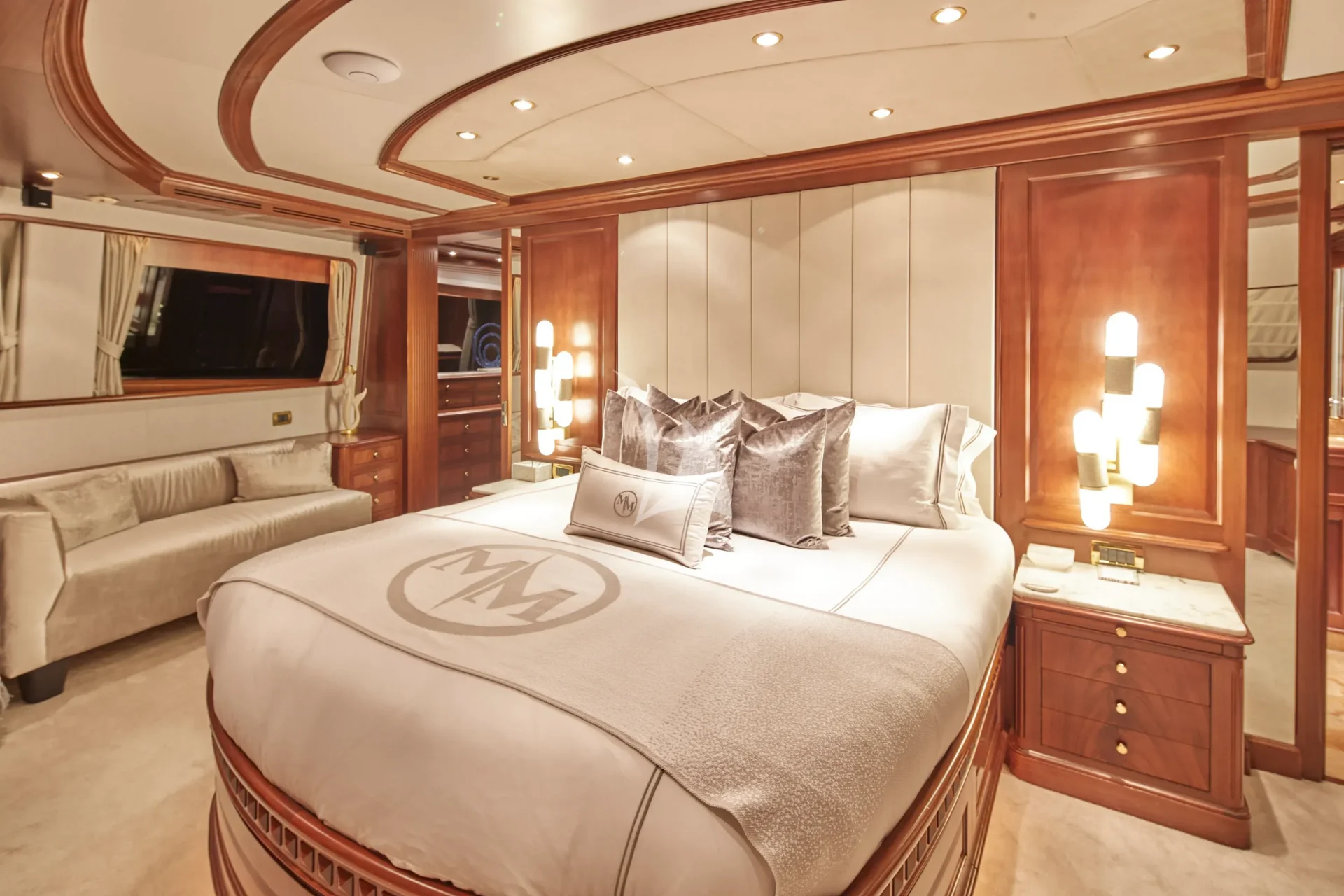 MAMMA MIA Charter Yacht